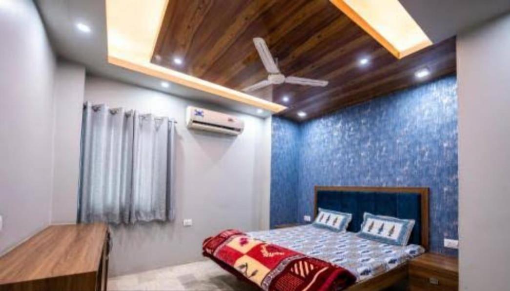 Lazy Mozo Backpackers *