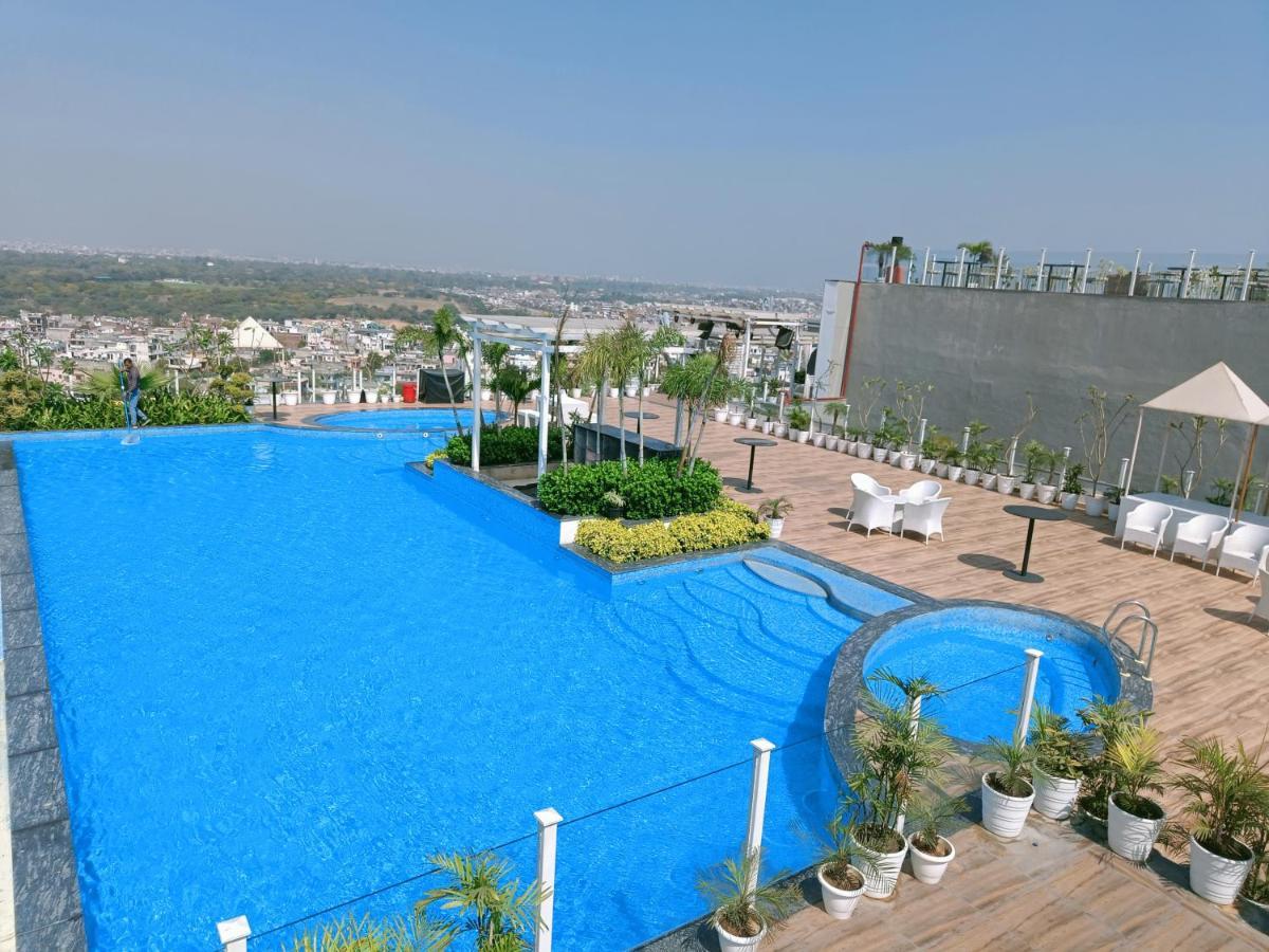 Grand Hotel