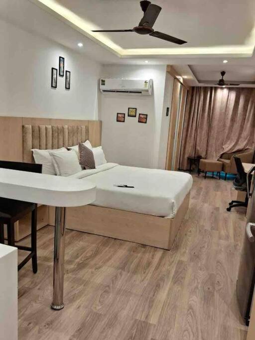 Apartment Luxurious Service By Tripideas