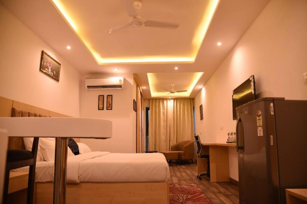Luxurious Service By Tripideas Apartment Jaipur