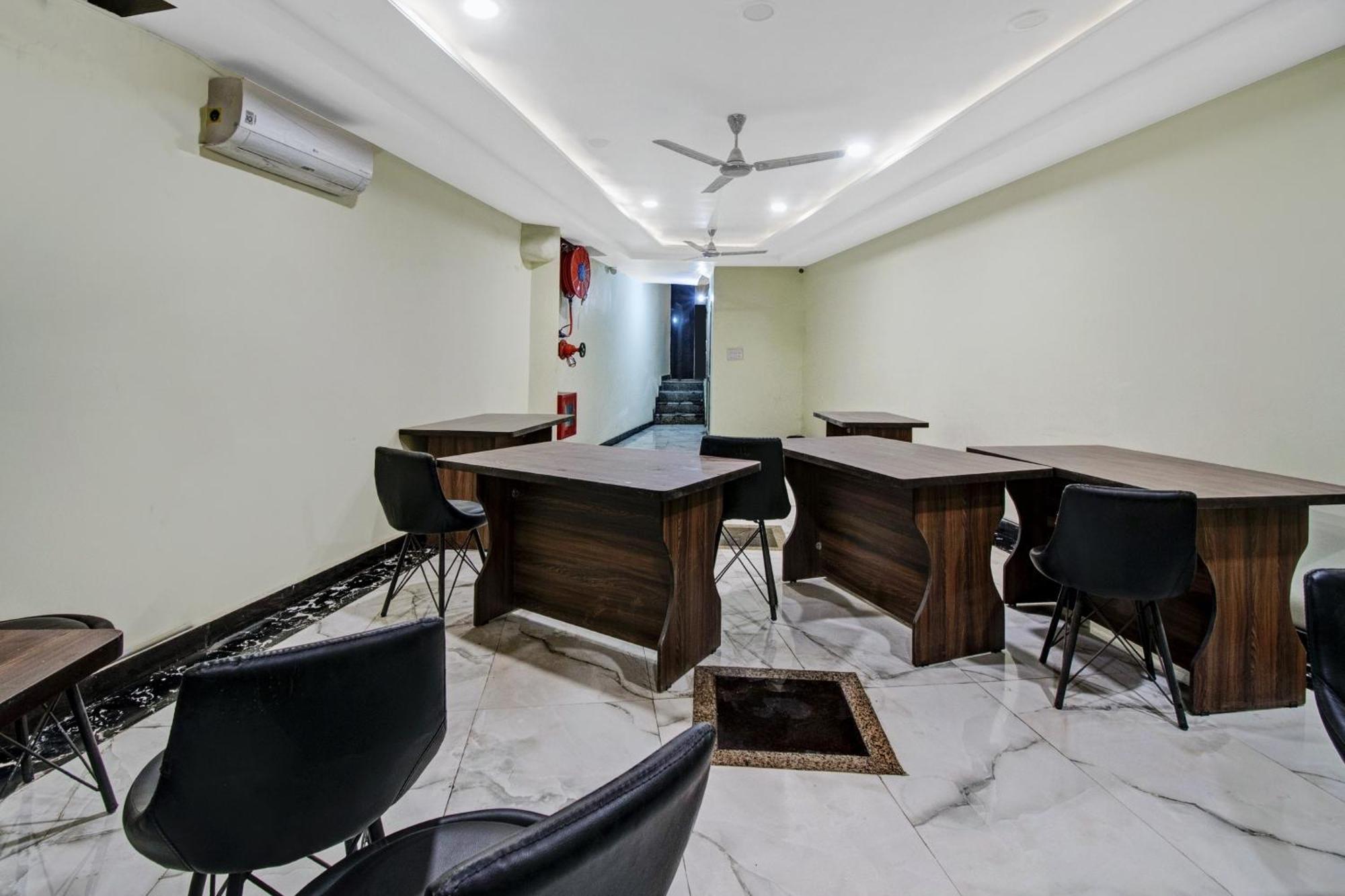 Collection O Rani Bagh Hotel Jaipur