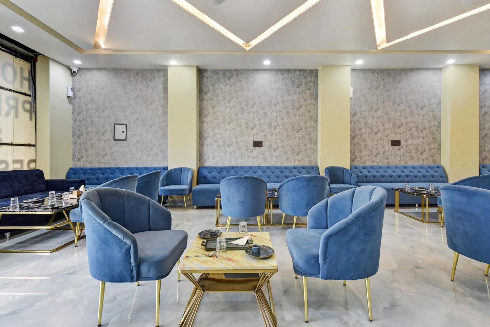 Hotel O Priyaj 3*