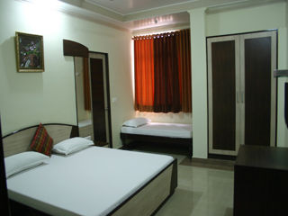 Tarun Hotel