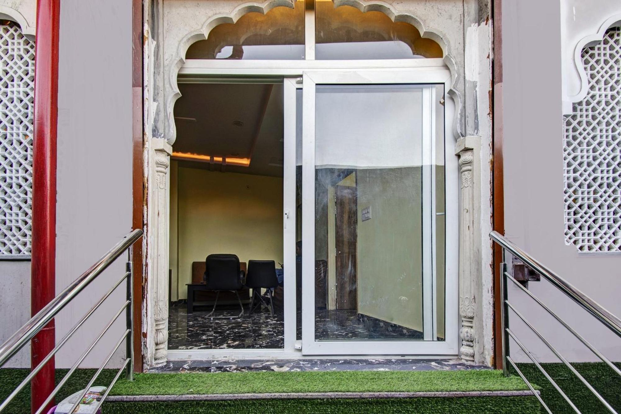 Hotel Collection O Rani Bagh 3*