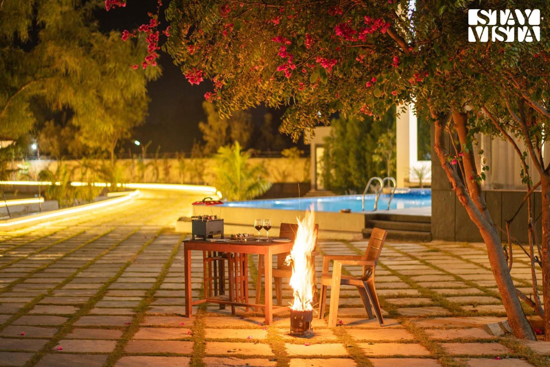Stayvista's Avadh Vatika - Mountain-view With Outdoor Pool, Lawn Featuring A Gazebo & Bar * Jaipur