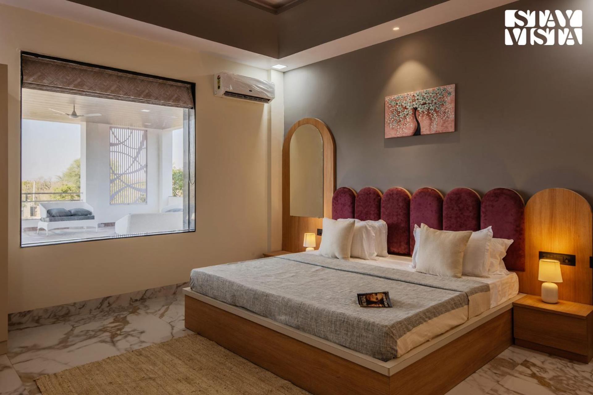 Stayvista's Avadh Vatika - Mountain-view With Outdoor Pool, Lawn Featuring A Gazebo & Bar Villa *