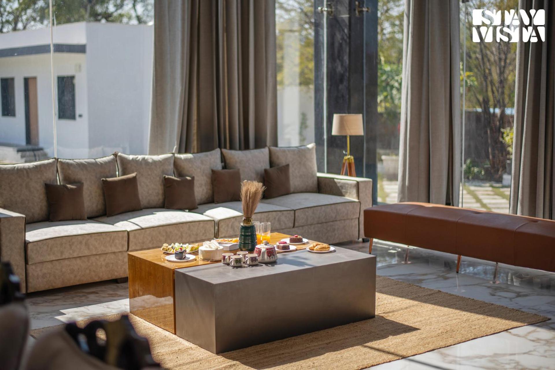 Stayvista's Avadh Vatika - Mountain-view With Outdoor Pool, Lawn Featuring A Gazebo & Bar *