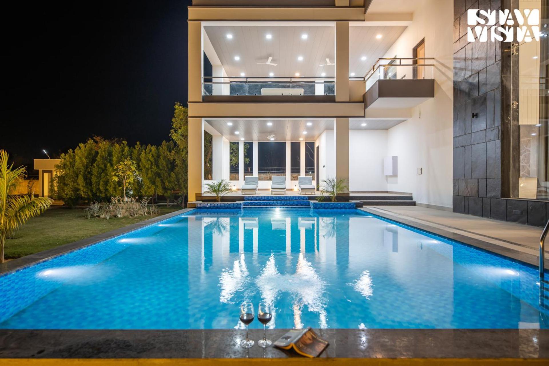 Stayvista's Avadh Vatika - Mountain-view With Outdoor Pool, Lawn Featuring A Gazebo & Bar *