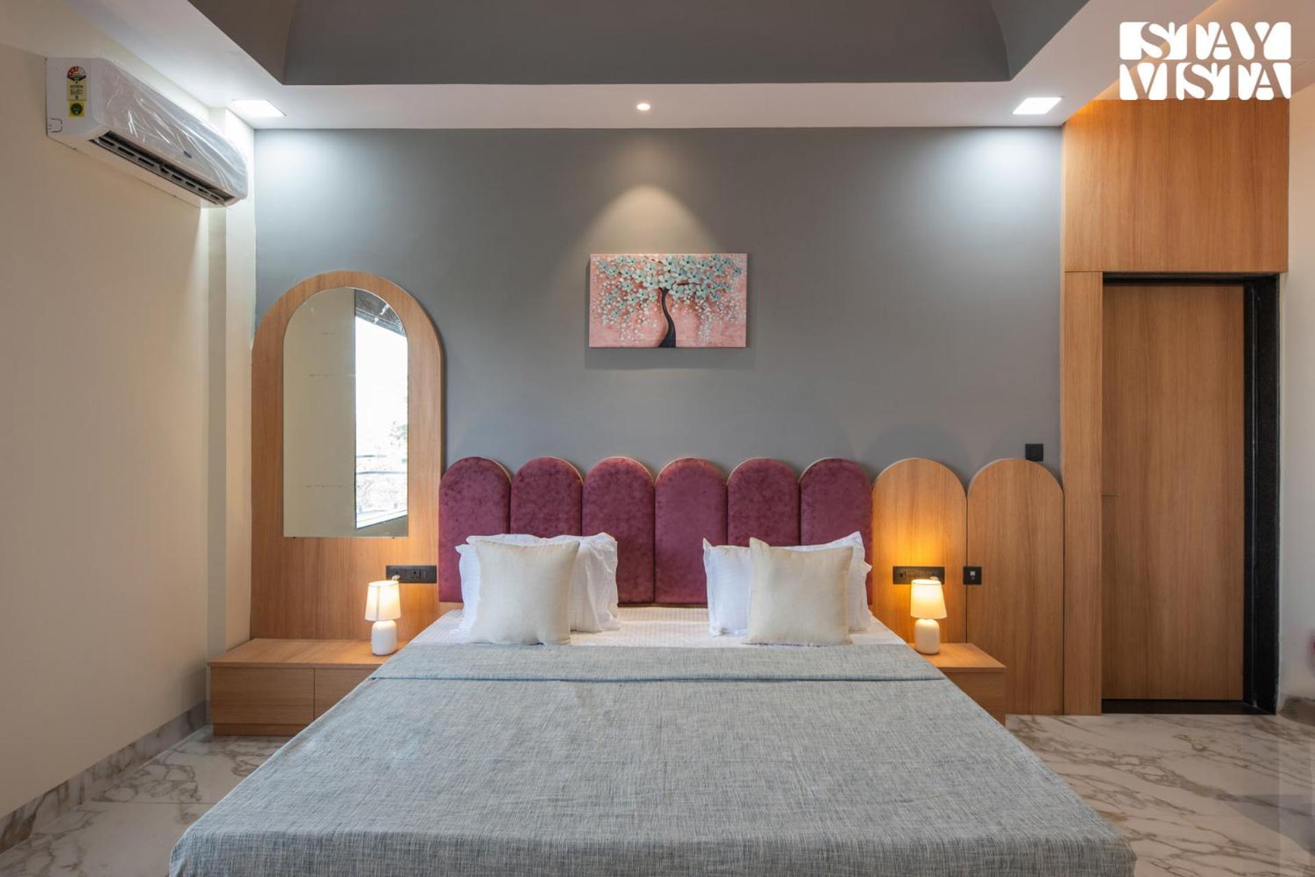 Stayvista's Avadh Vatika - Mountain-view With Outdoor Pool, Lawn Featuring A Gazebo & Bar *