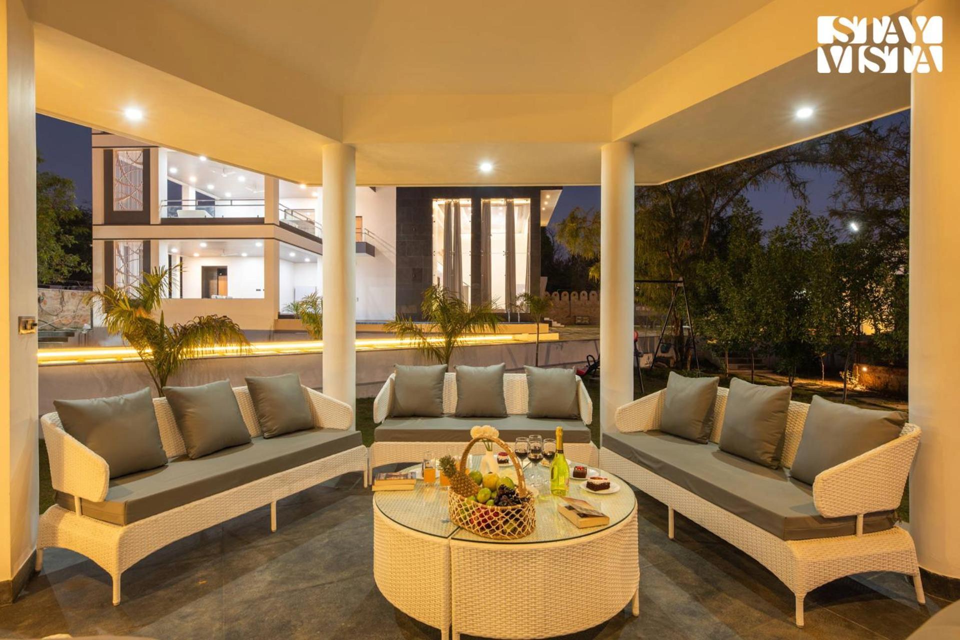 Stayvista's Avadh Vatika - Mountain-view With Outdoor Pool, Lawn Featuring A Gazebo & Bar * Jaipur