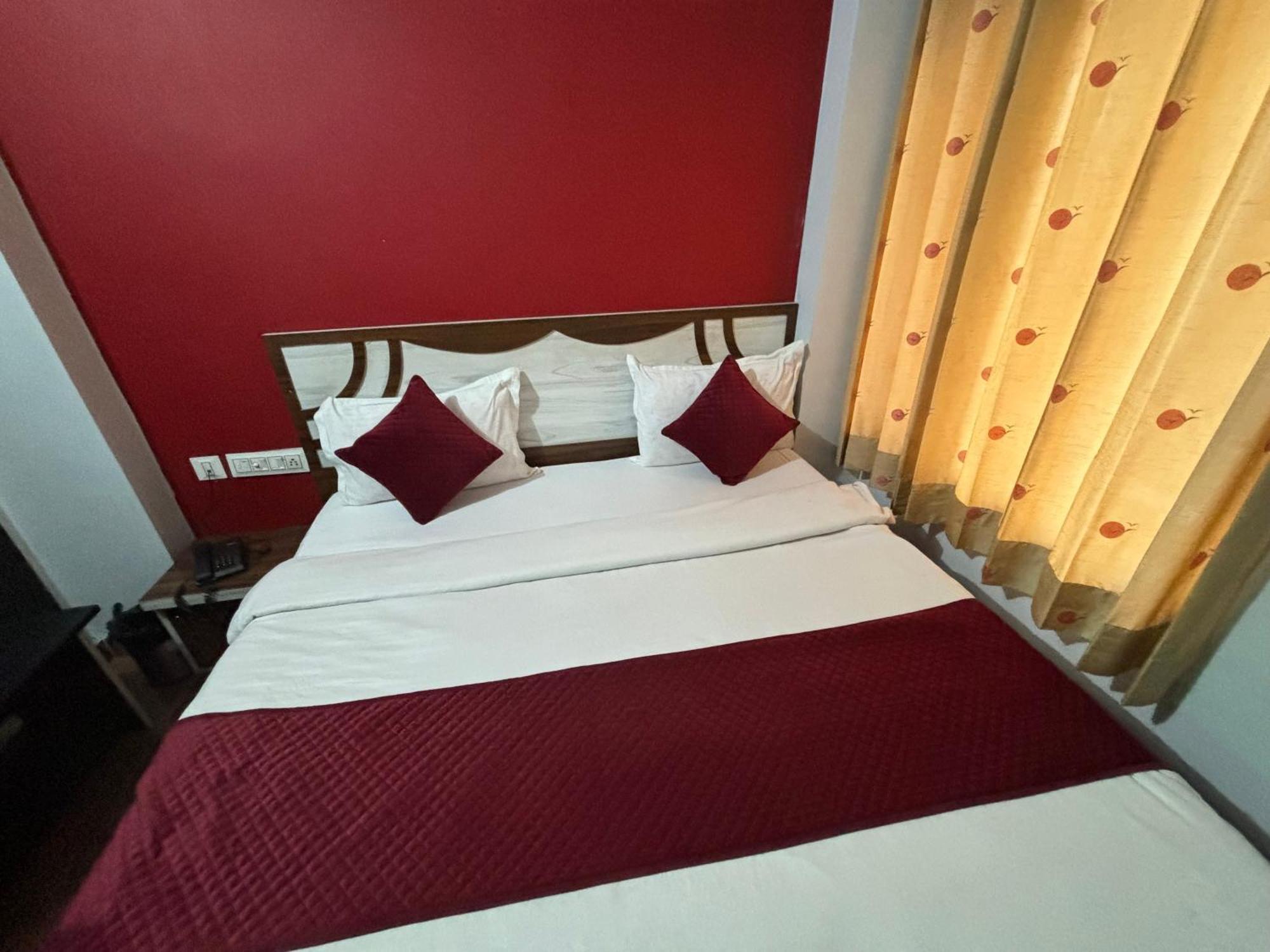 Lakhdatar Palace Hotel Jaipur