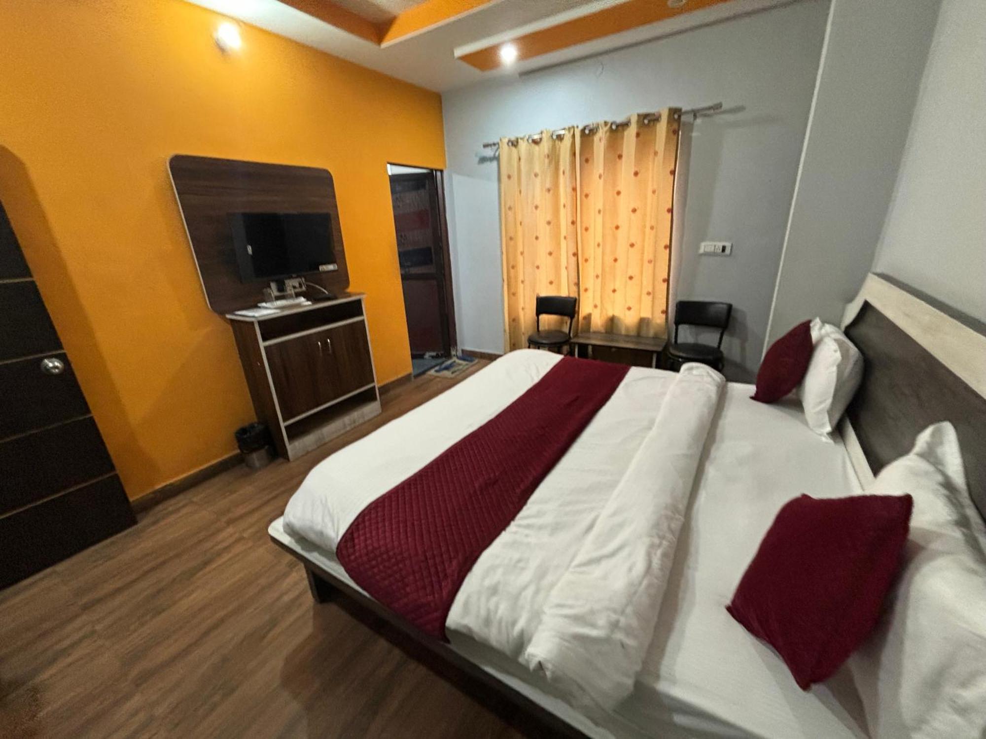 Hotel Lakhdatar Palace Jaipur