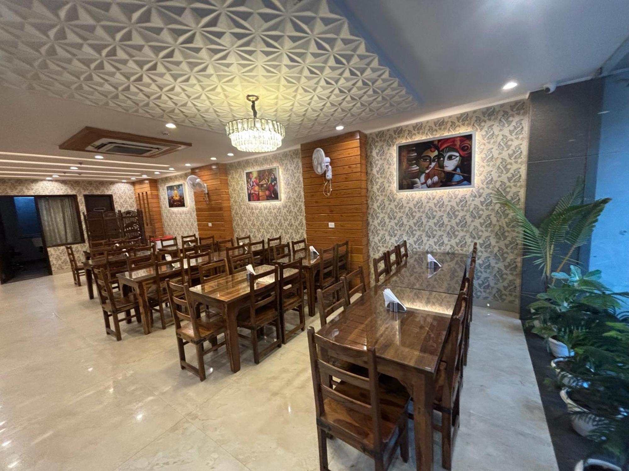 Life 3* Jaipur