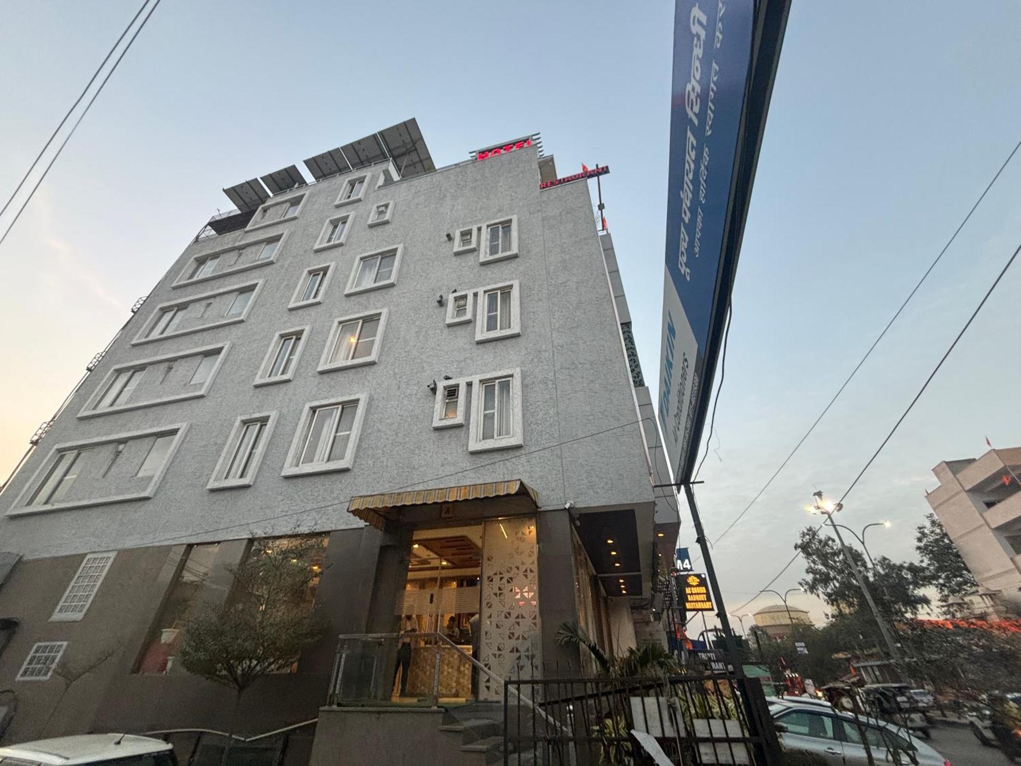 Life Hotel