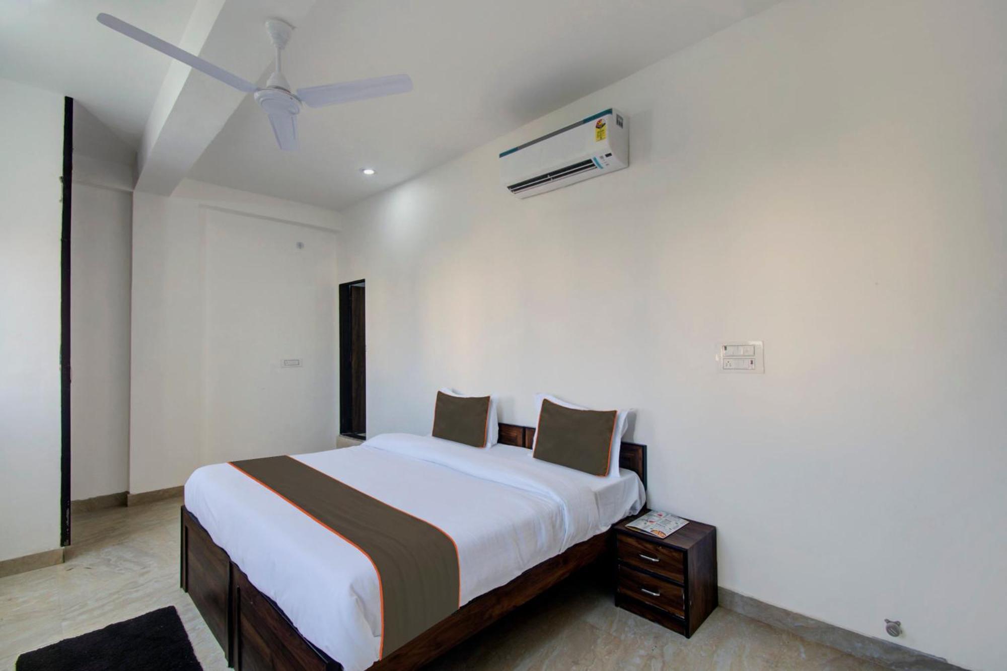 Hotel Oyo 82094 Saras Jaipur