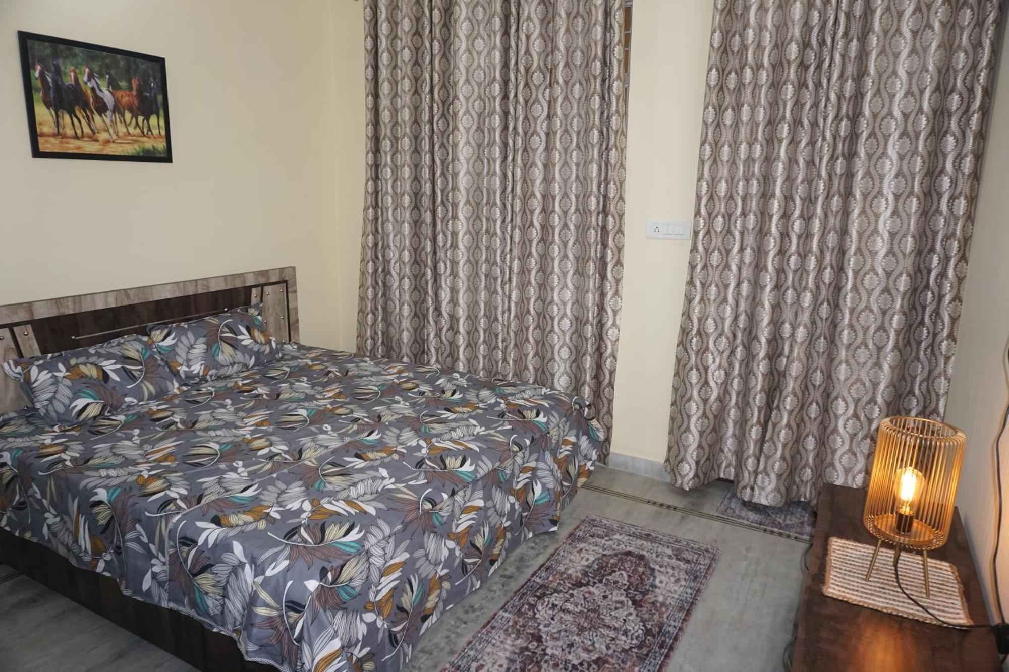 Apartment Luxurious 3 Bhk Independent Cozy Corner