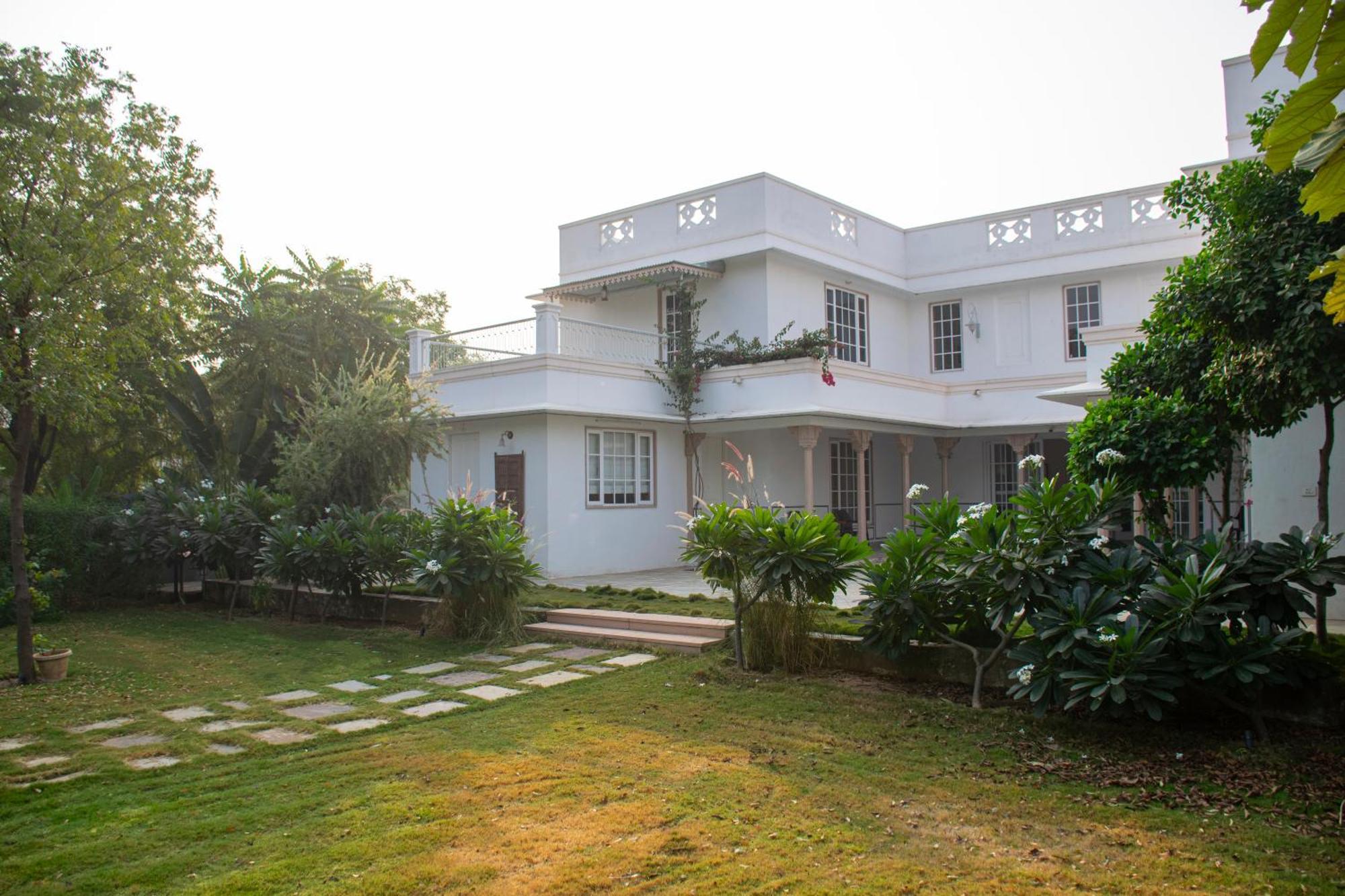 Bed & Breakfast Naila Kothi - A Luxury Boutique Royal In