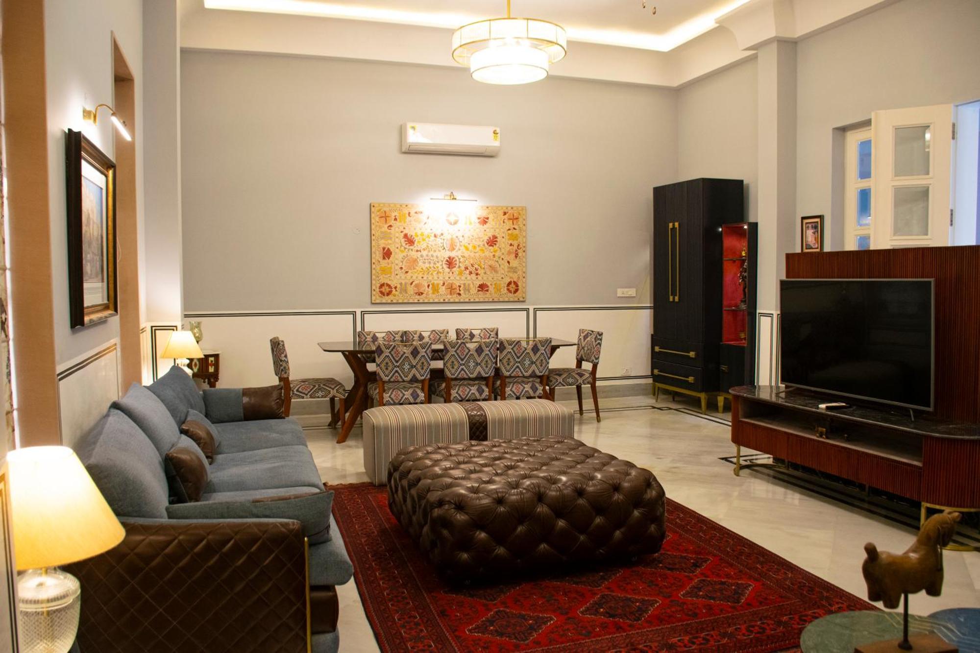 Naila Kothi - A Luxury Boutique Royal In *