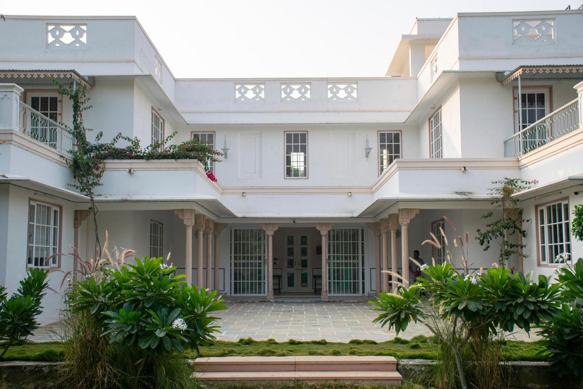 Naila Kothi - A Luxury Boutique Royal In