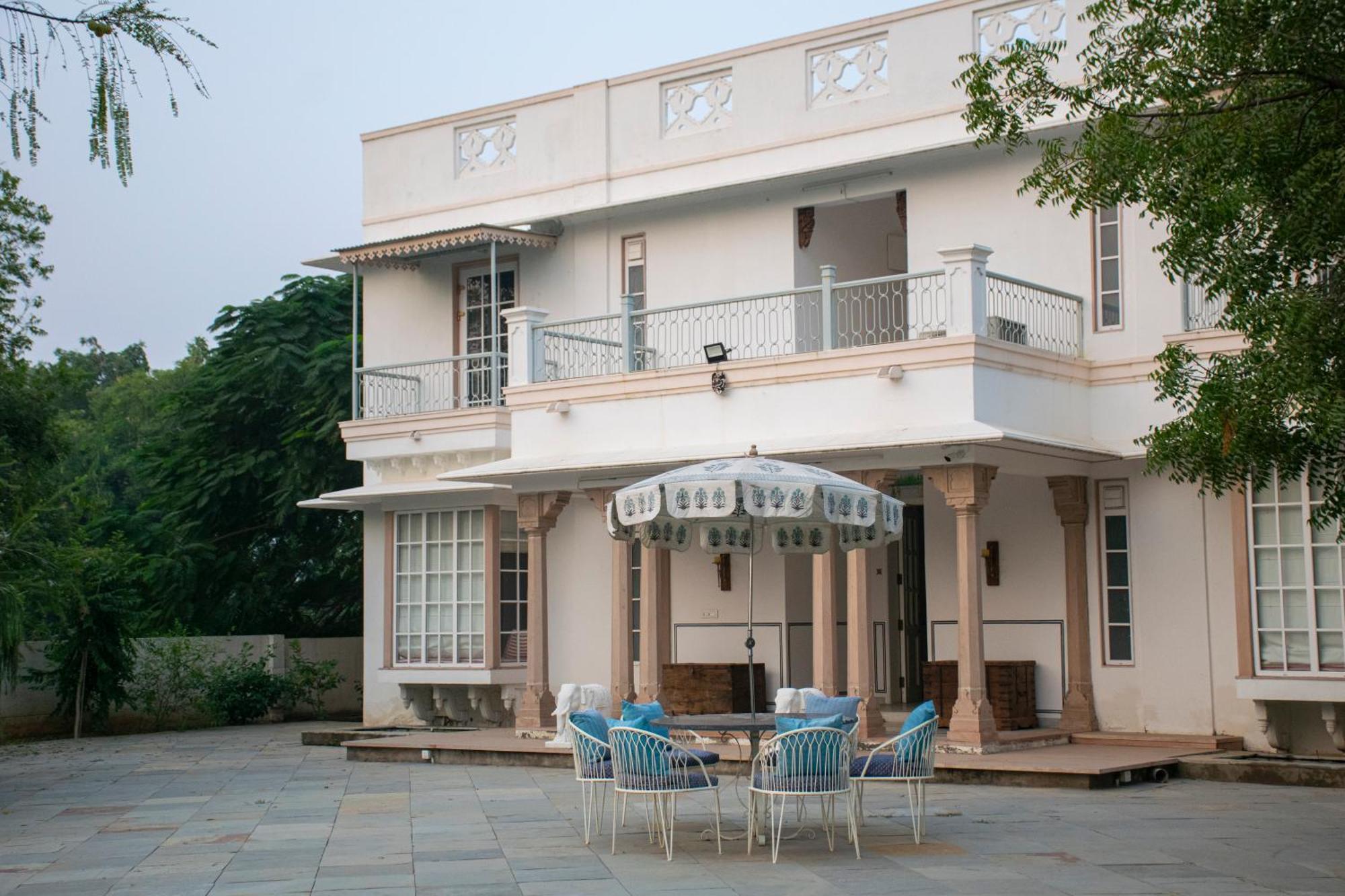 Naila Kothi - A Luxury Boutique Royal In *