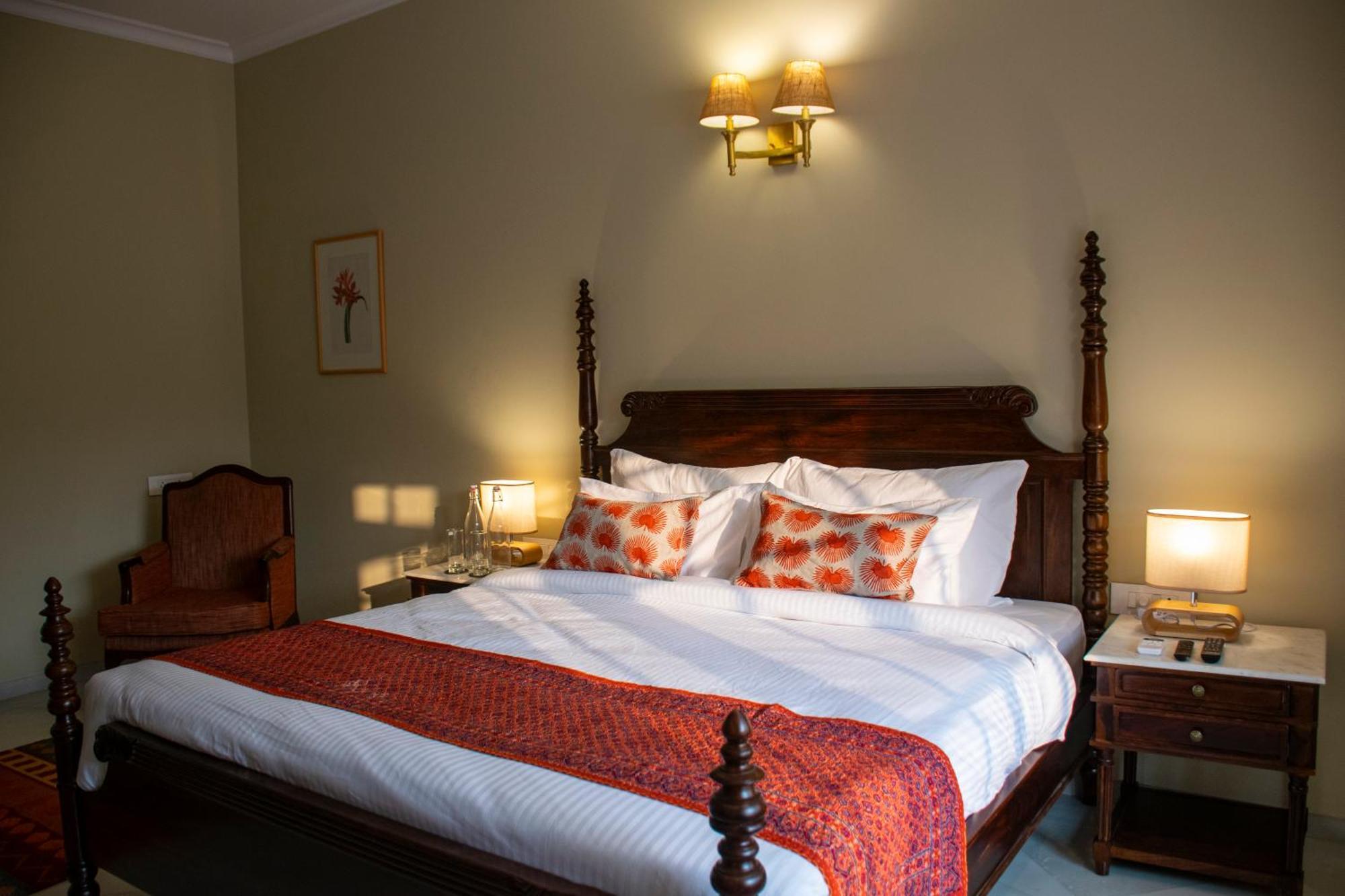 Naila Kothi - A Luxury Boutique Royal In *