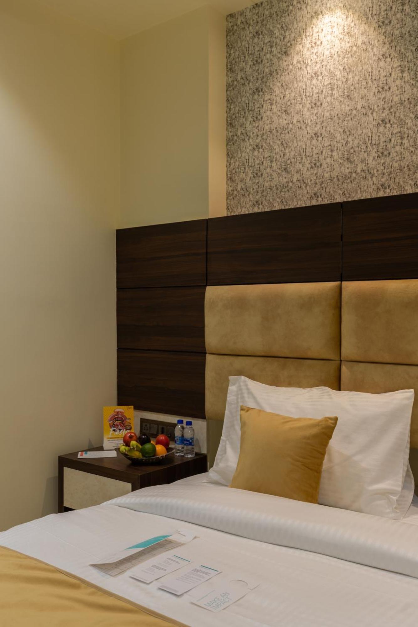 Royal Rawal - Luxury Boutique