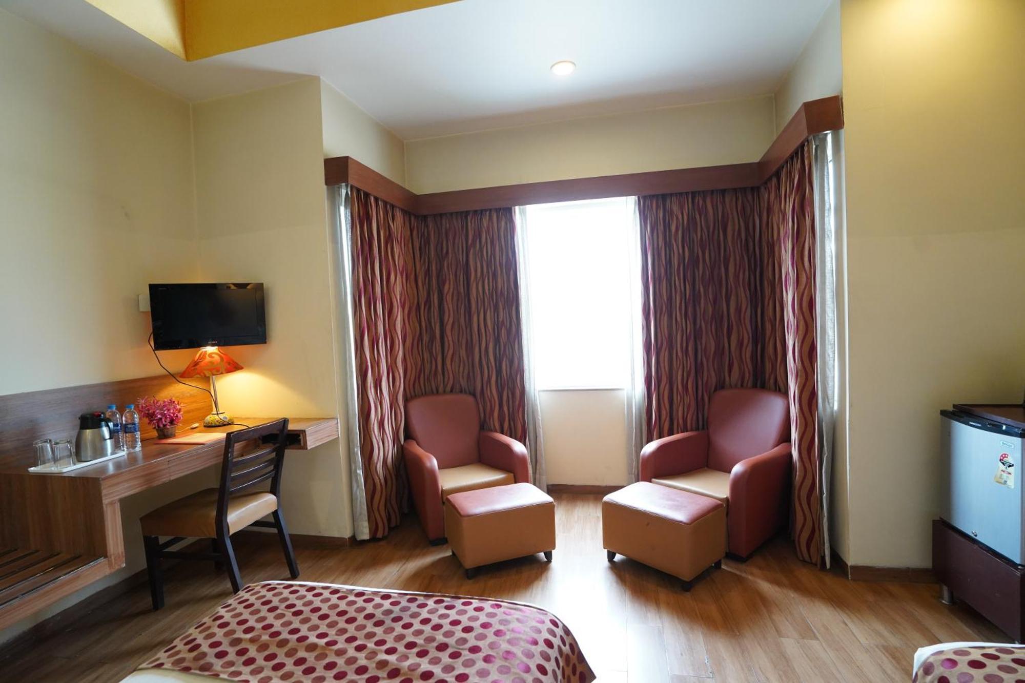 Aurum Boutique Hotel 4*
