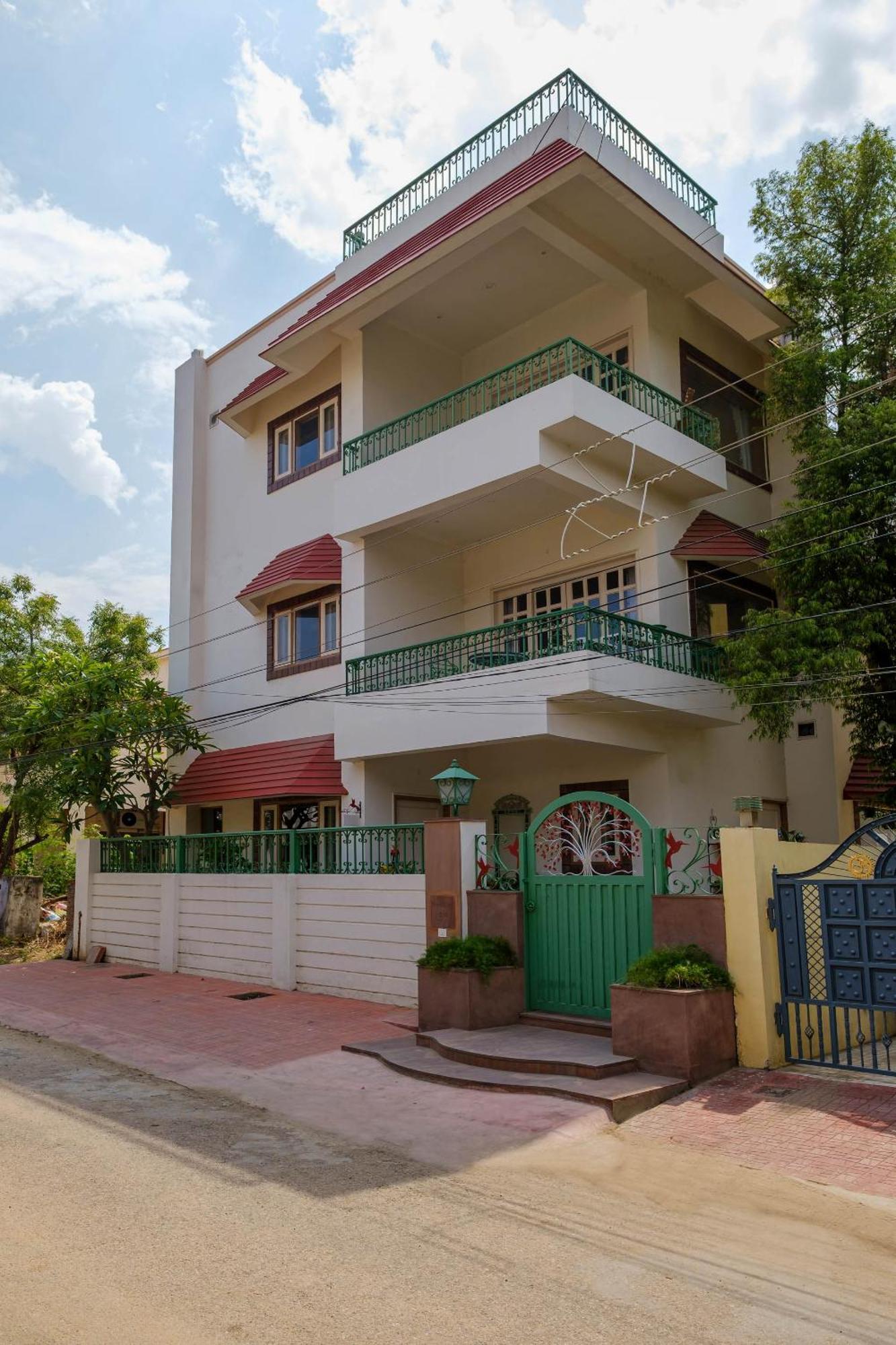 Shree Nikunj - A Luxury Boutique In *