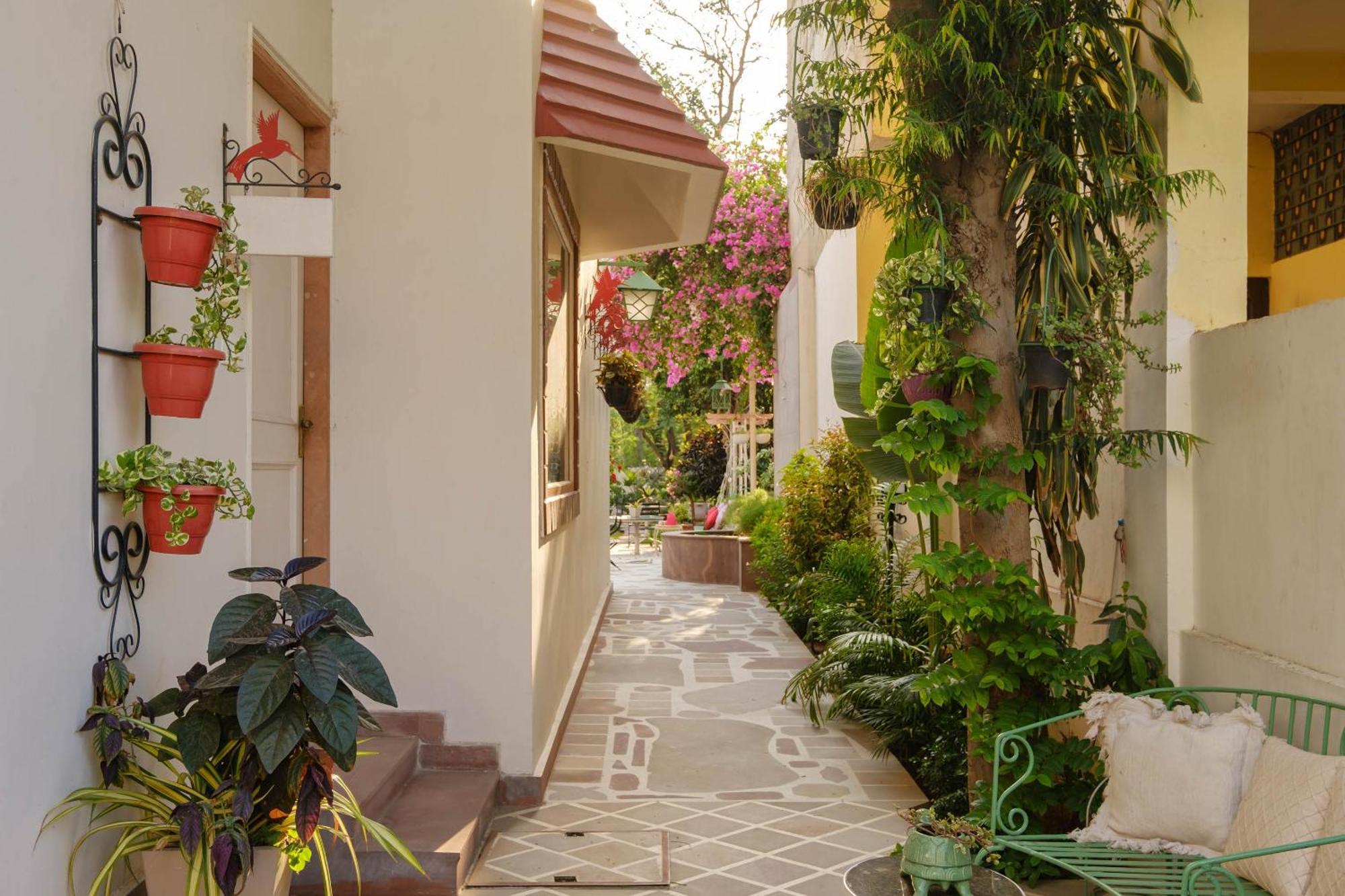 Bed & Breakfast Shree Nikunj - A Luxury Boutique In Jaipur
