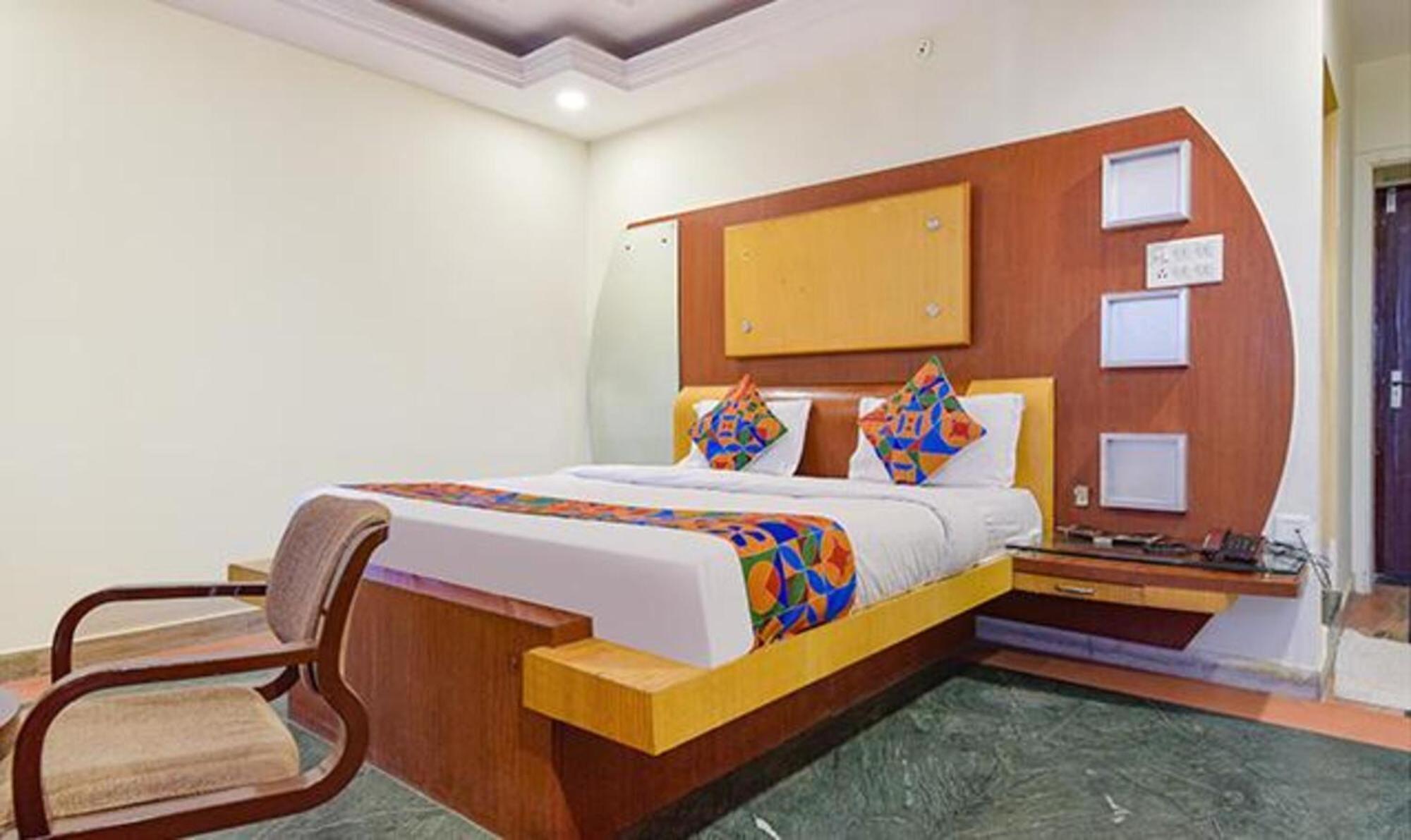 Fabhotel Classic Hotel
