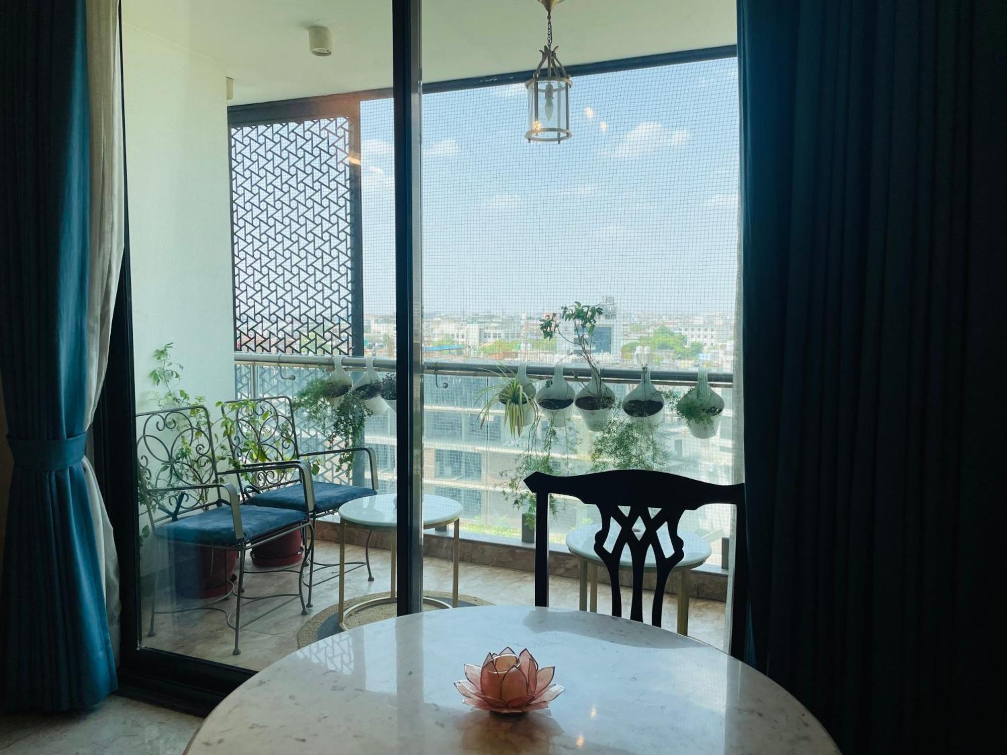 35 Sahakar Suites-a Luxury In *