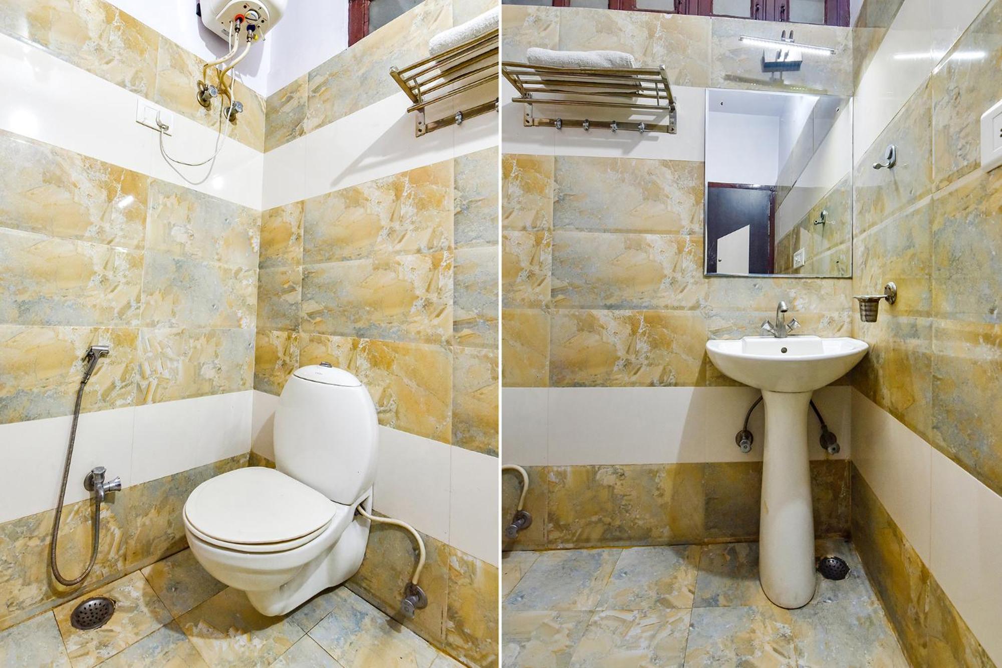 Fabhotel Pink Palace Hotel 3*