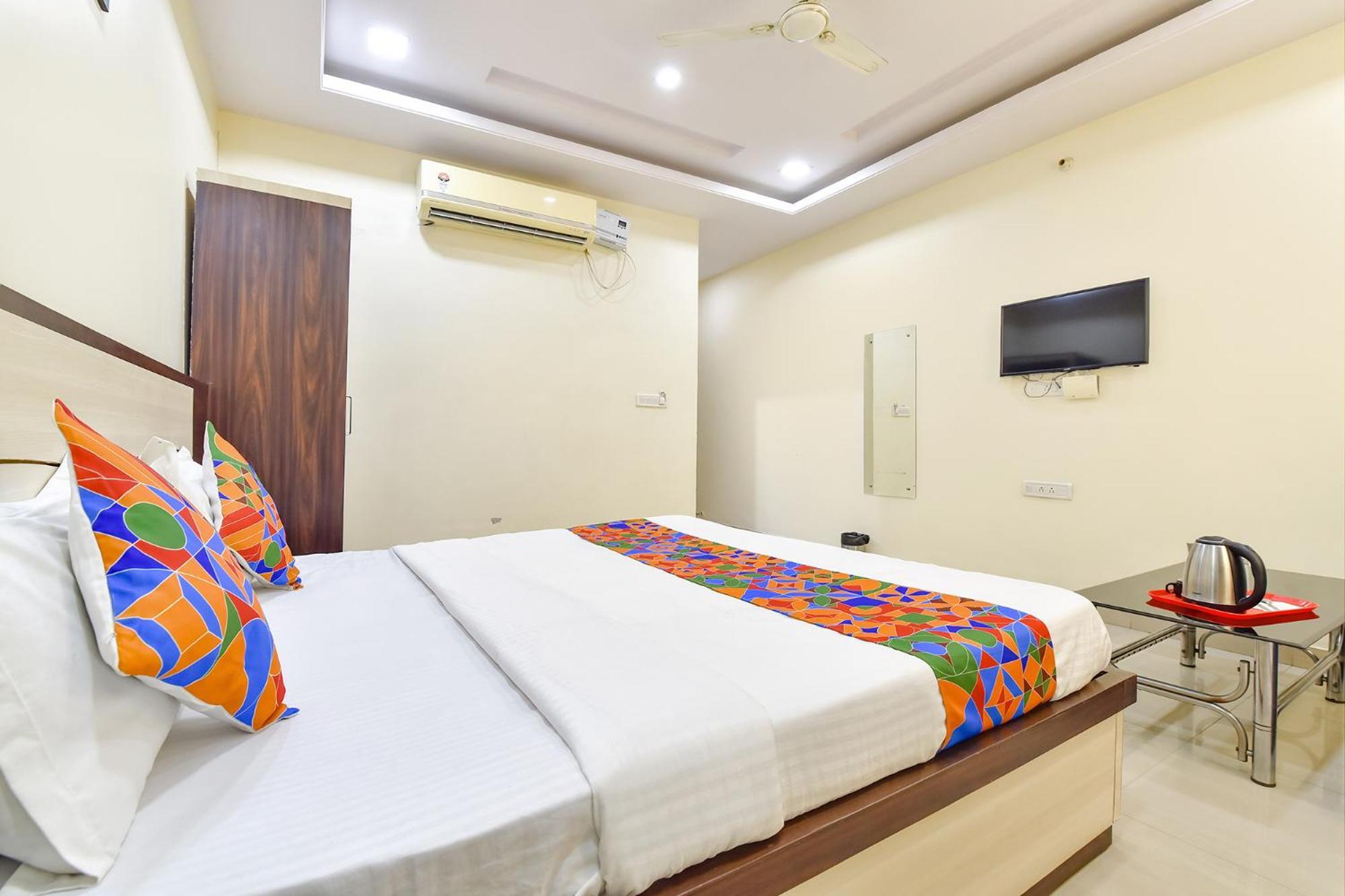 Fabhotel Pink Palace Hotel 3*