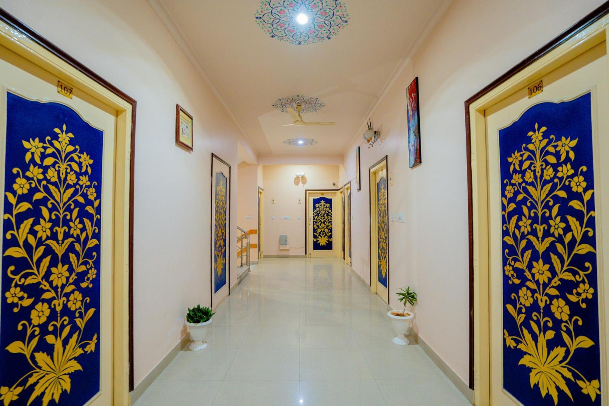 Hotel Staybizz By Keymagics Jaipur