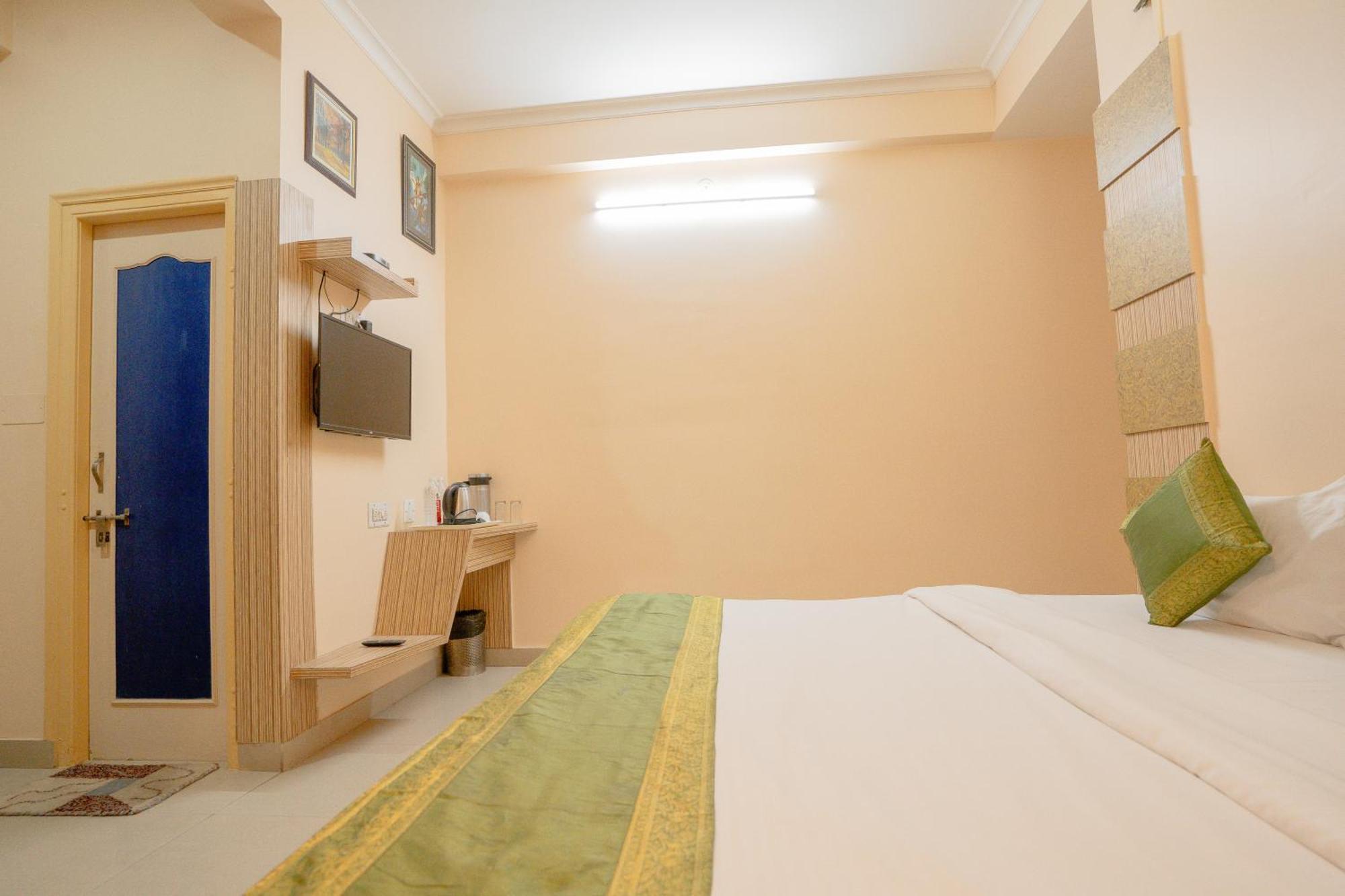 Staybizz By Keymagics Hotel 3*