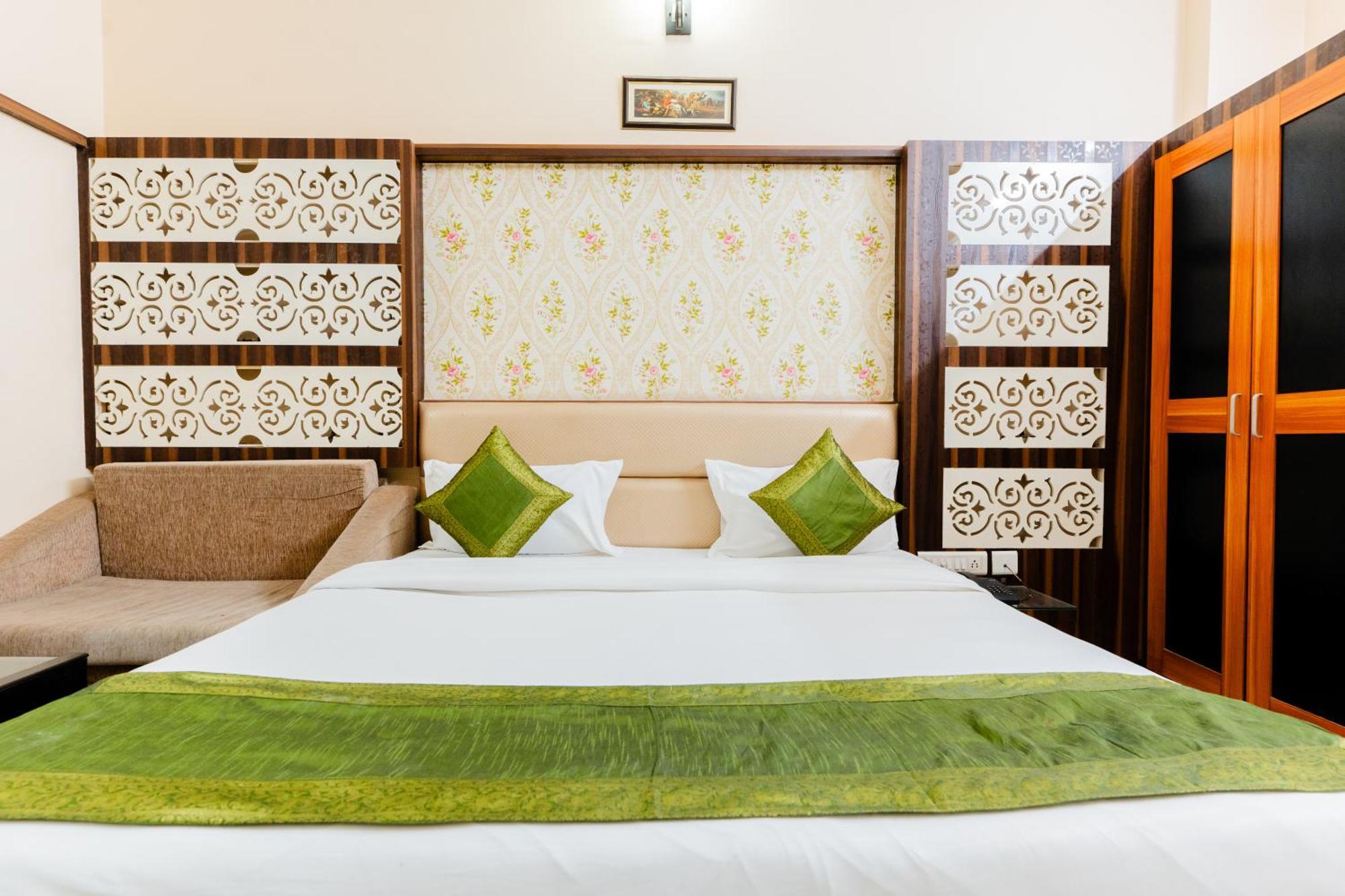 Staybizz By Keymagics Hotel Jaipur