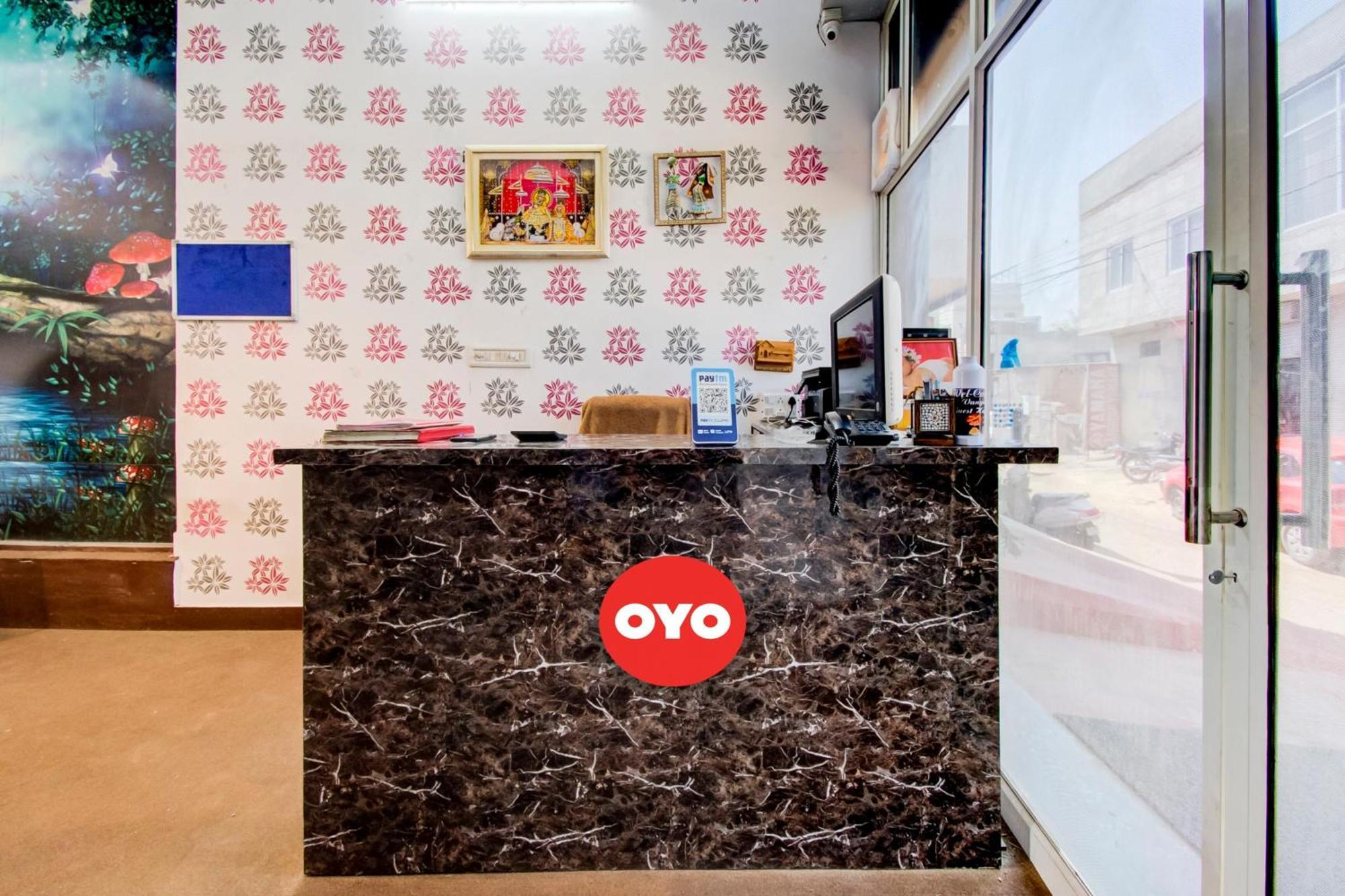 Hotel Oyo Flagship 81130 Vanya 3*