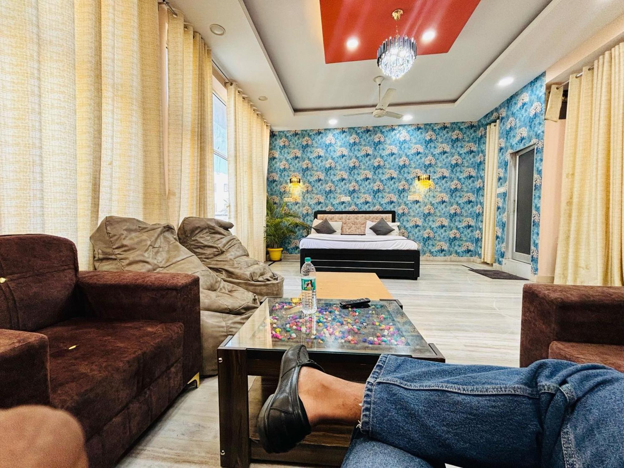 O 3* Jaipur
