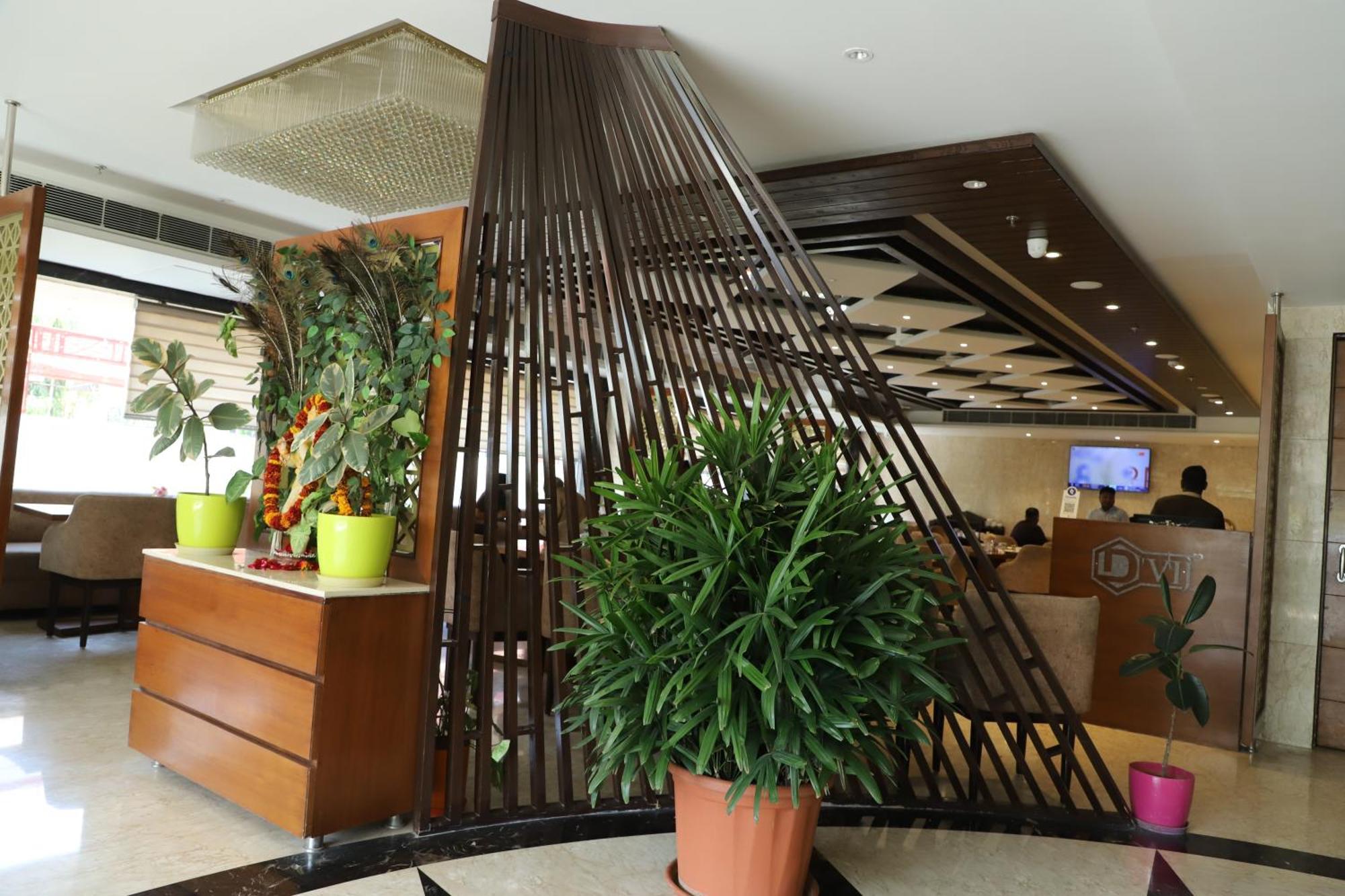 Dvij Hotel 3*