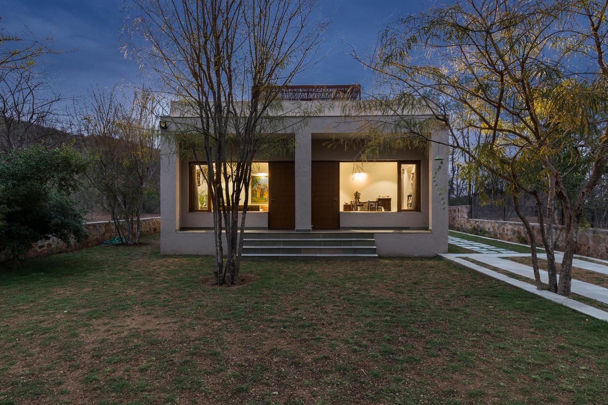 Villa Stayvista The Owl House: Hillside With Terrace And Lawn *