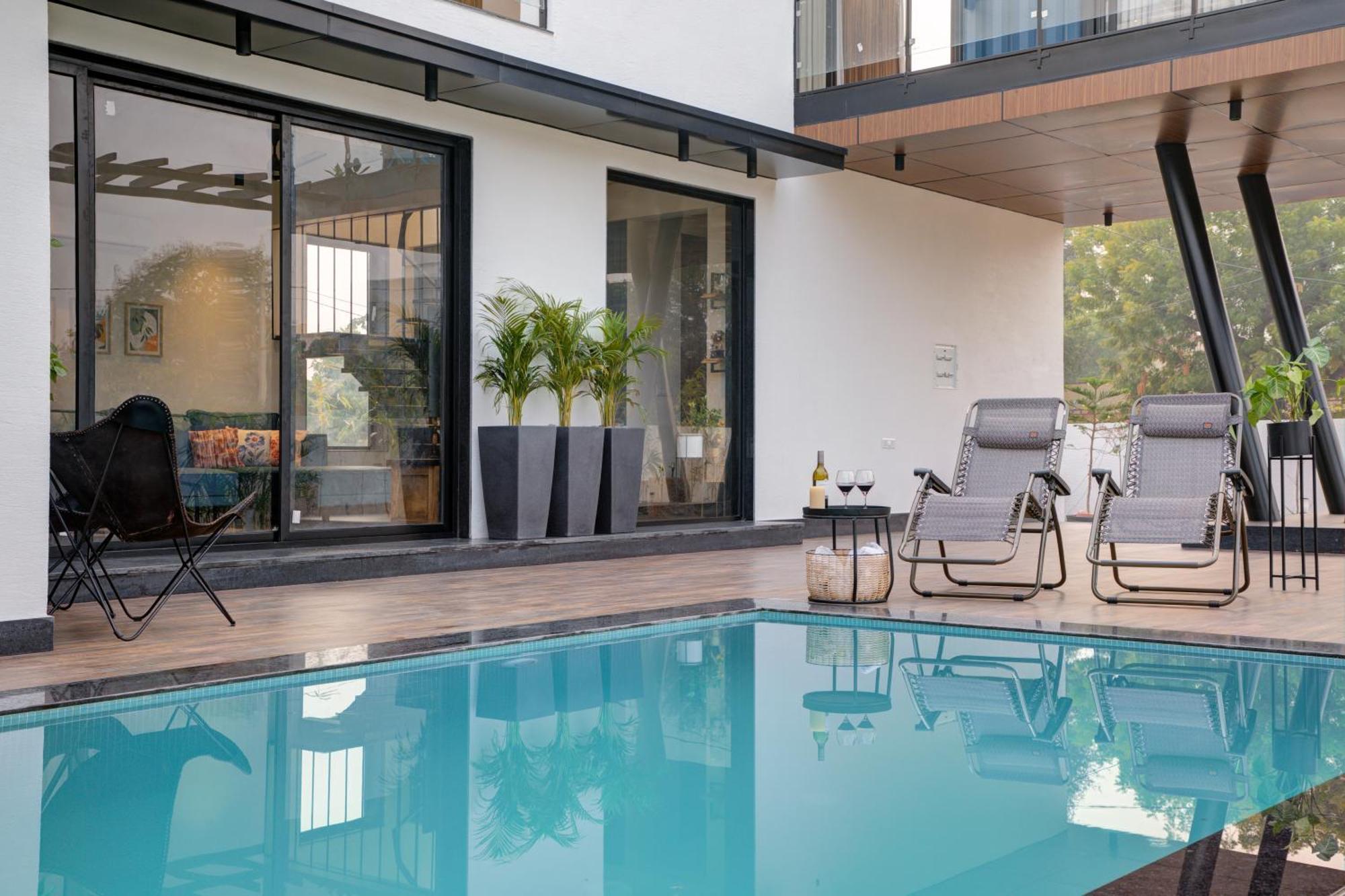 The Hanging - A Luxury Pool In Villa