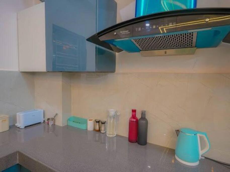 Sky Port Bhk Netflix Prime Wi-fi Rooftop *