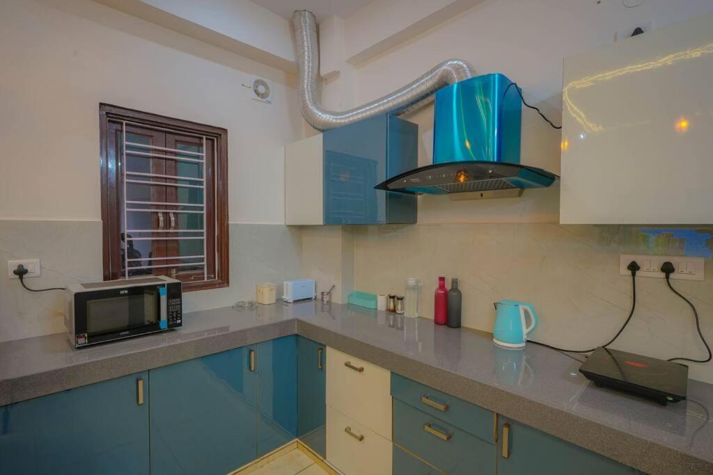 Sky Port Bhk Netflix Prime Wi-fi Rooftop * Jaipur