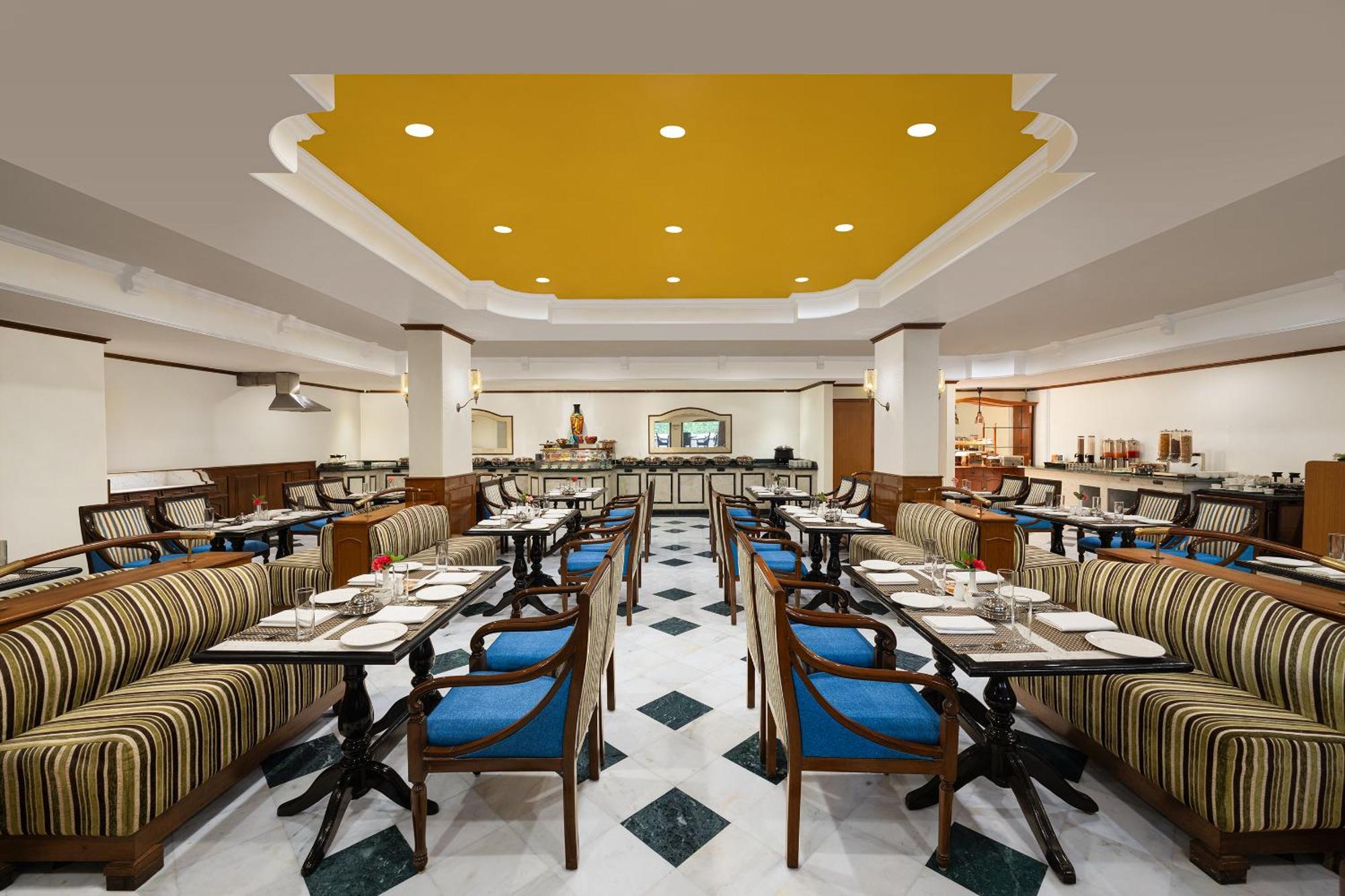 V Sarovar Portico Mi Road Jaipur