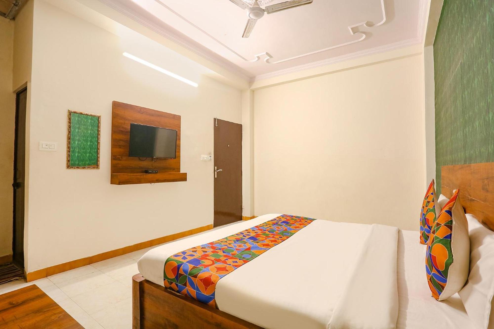 Hotel Collection O 62269 Elegant 3*