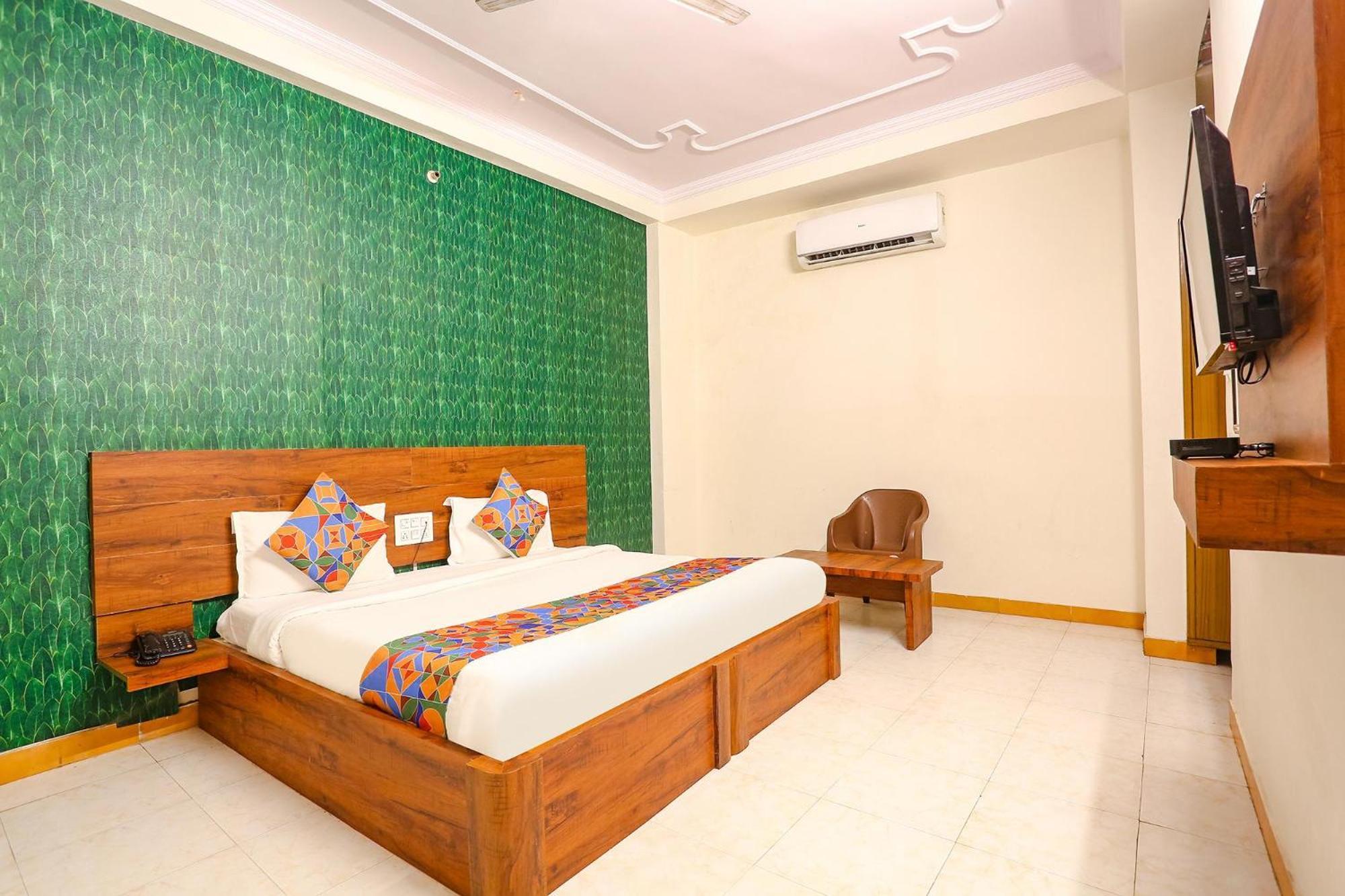 Hotel Collection O 62269 Elegant