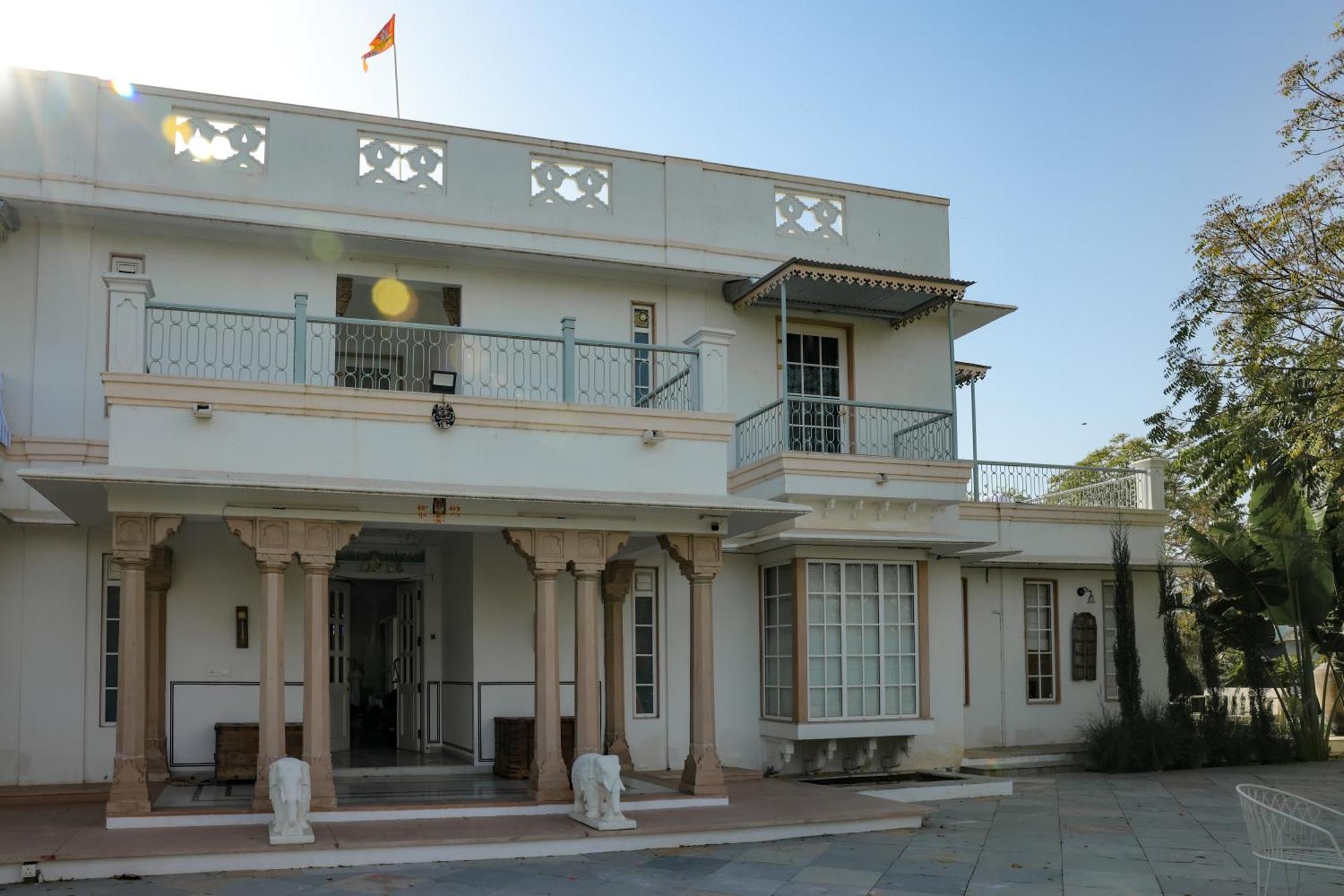 Bed & Breakfast Naila Kothi - A Luxury Boutique Royal In *