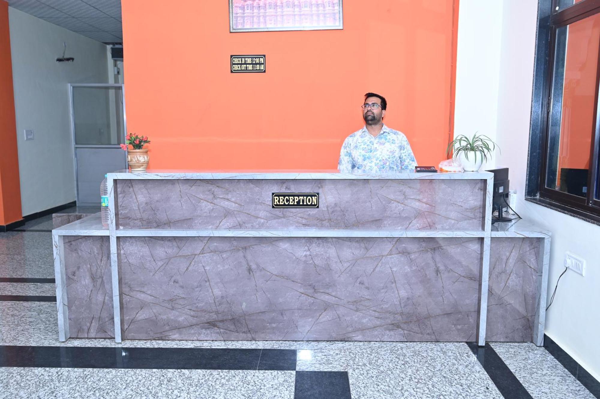 Moon Mahal Hotel 3*