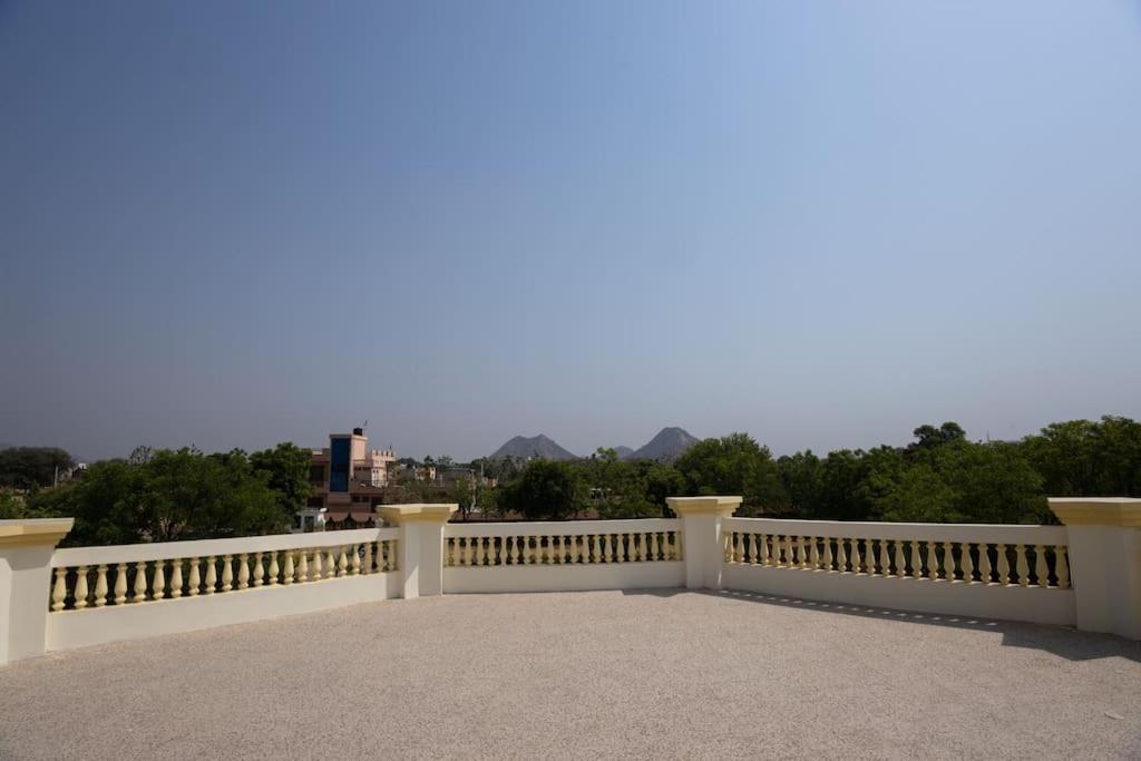 Rk Palace *