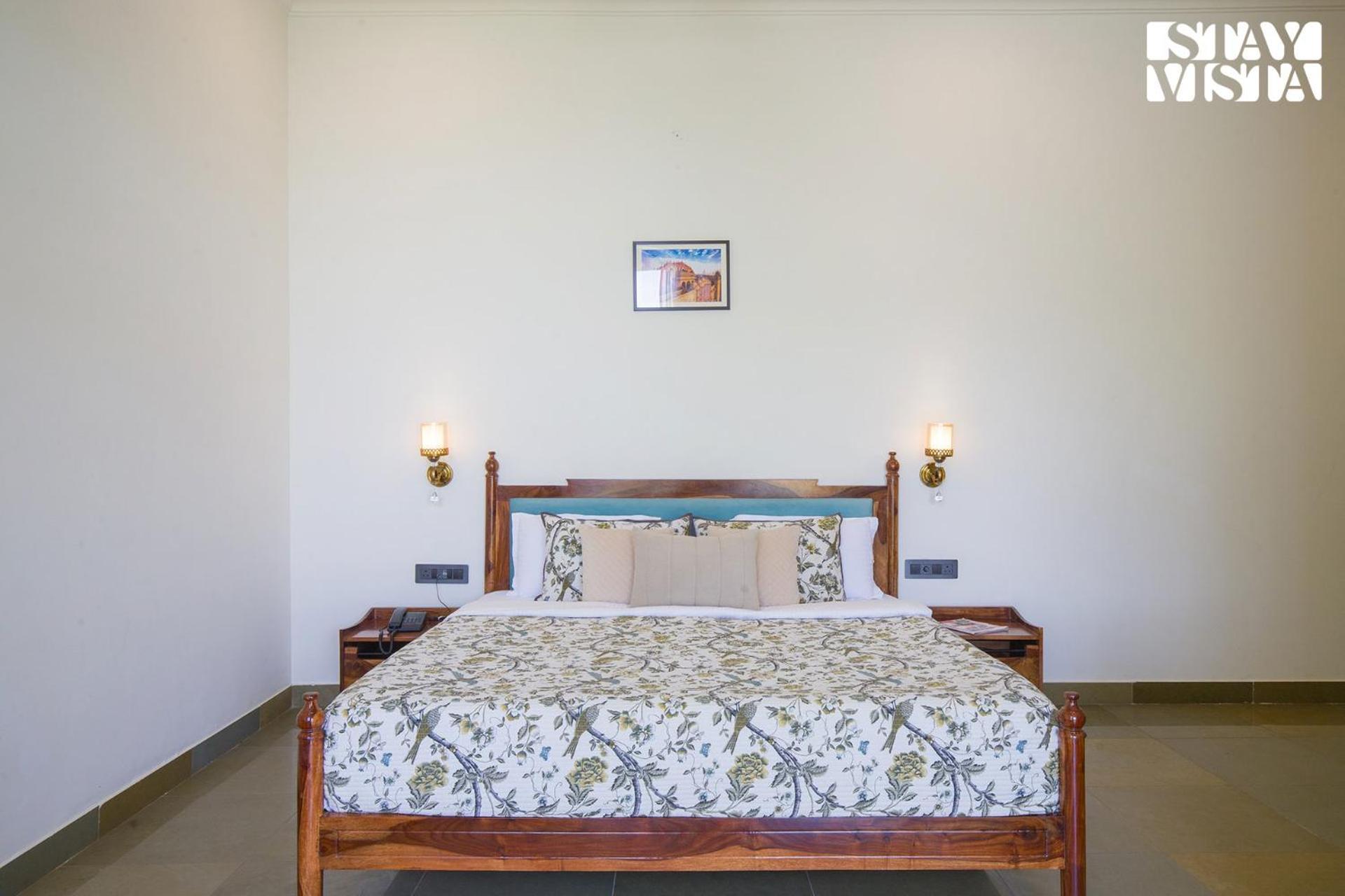 Free Birds Nest With Pvt Pool & Garden At By Stayvista *